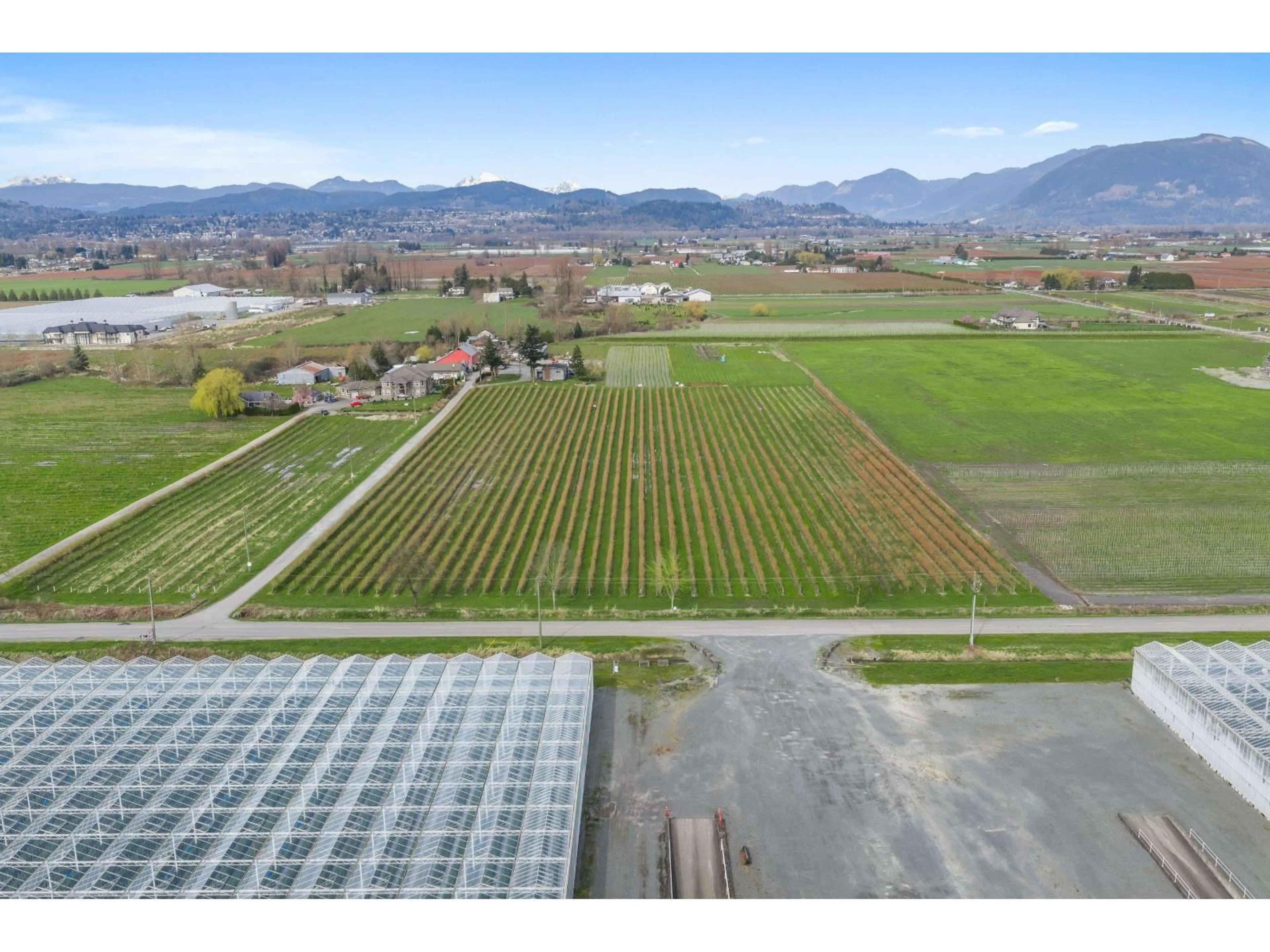 A pic from outside/outdoor area/front of a property/back of a property/a pic from drone, mountain view for 34221 TOWNSHIPLINE ROAD, Abbotsford British Columbia V3G1R1