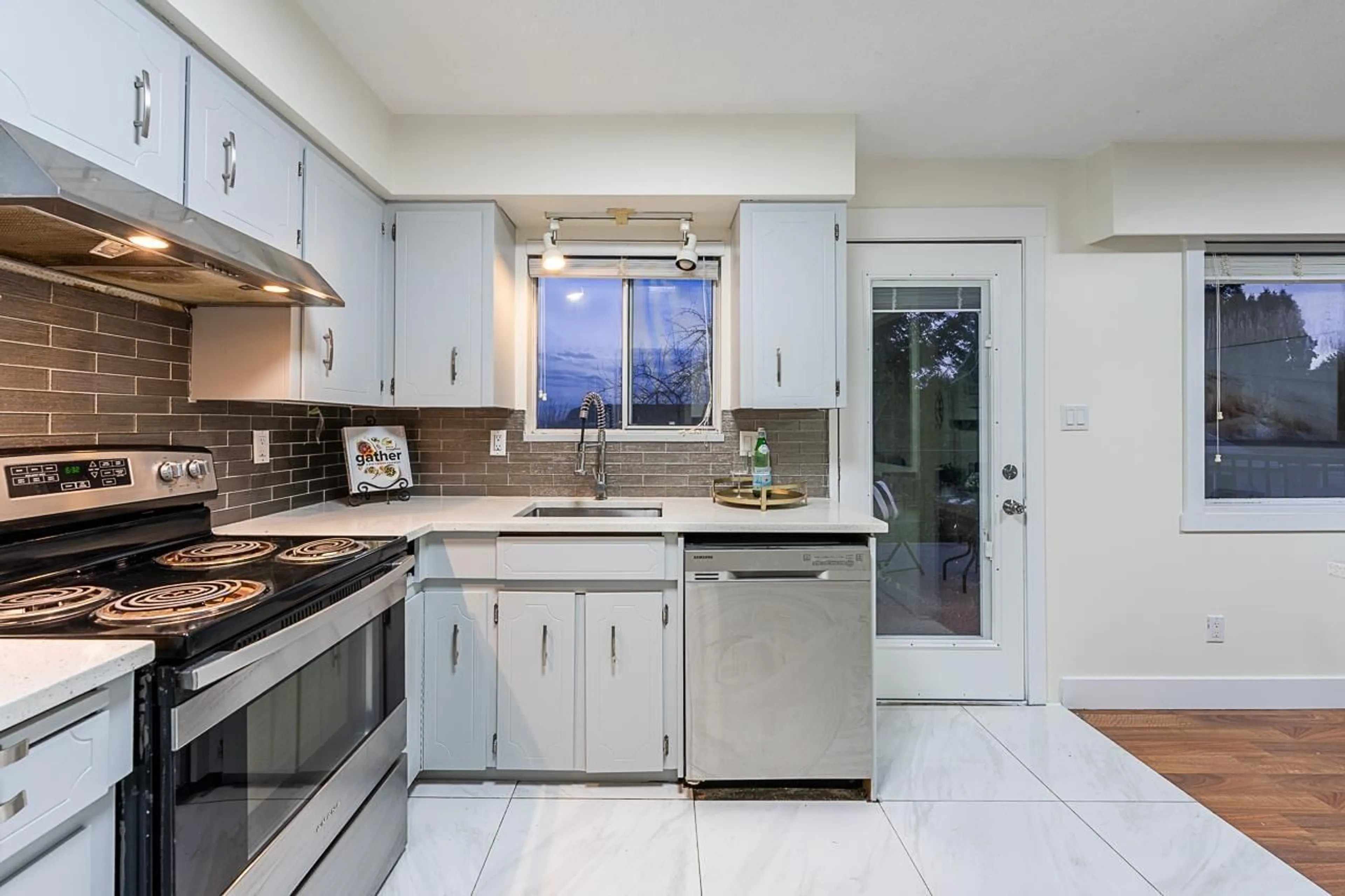 Unknown for 26490 28B AVENUE, Langley British Columbia V4W3B1