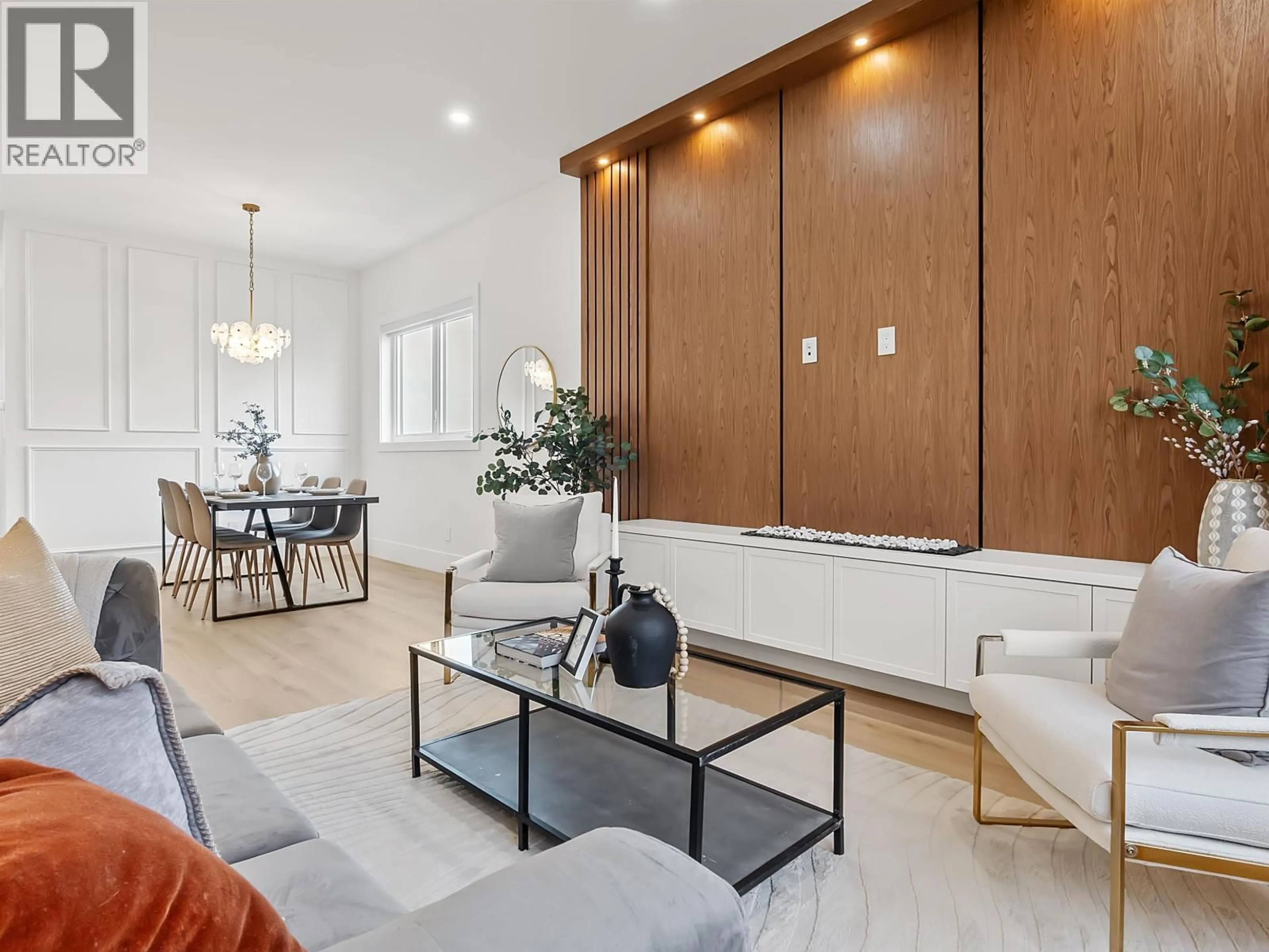 Living room with furniture, unknown for 1 - 4432 IRMIN STREET, Burnaby British Columbia V5J1X7