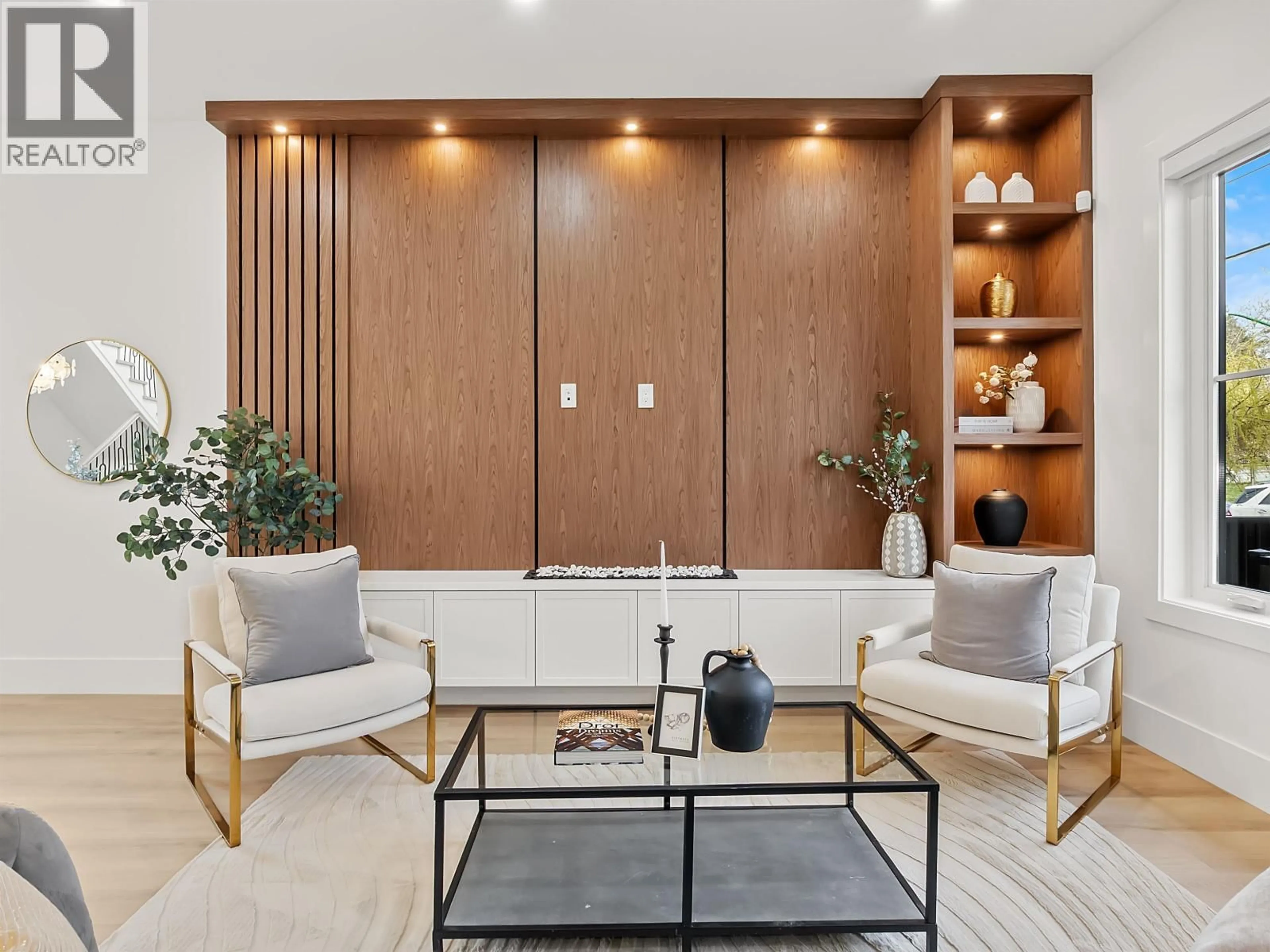 Living room with furniture, unknown for 1 - 4432 IRMIN STREET, Burnaby British Columbia V5J1X7