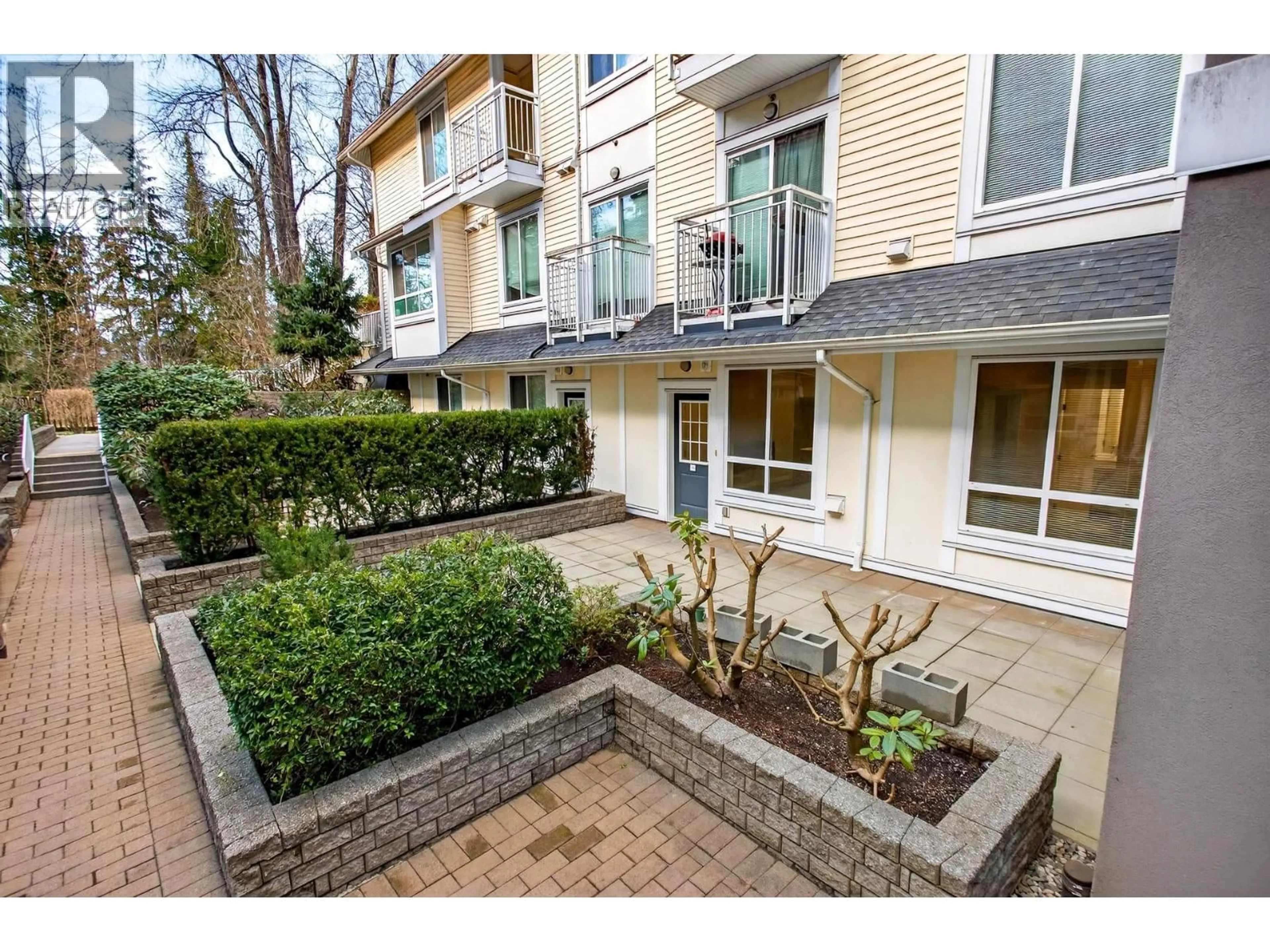 Patio, street for 8 - 6965 HASTINGS STREET, Burnaby British Columbia V5B1S9