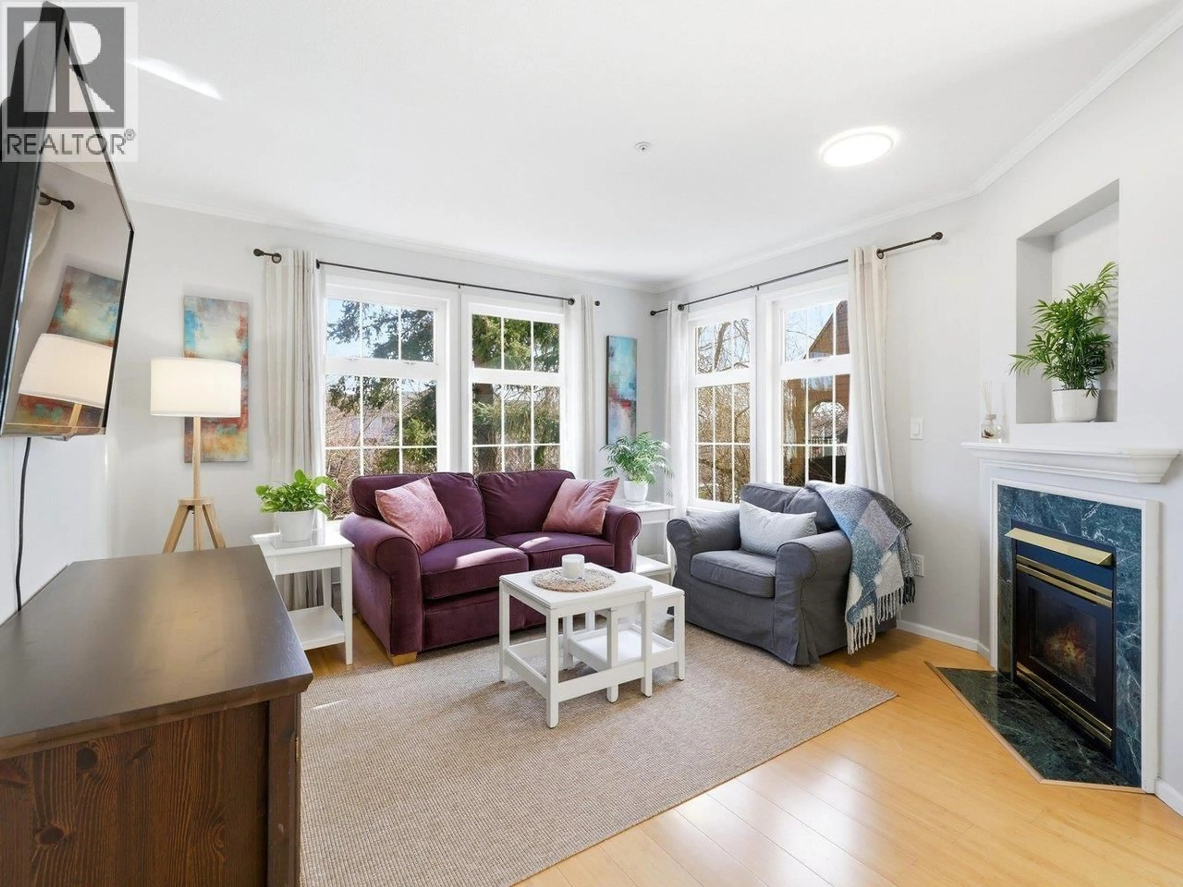 Living room with furniture, unknown for 206 - 5556 14 AVENUE, Delta British Columbia V4M4E7