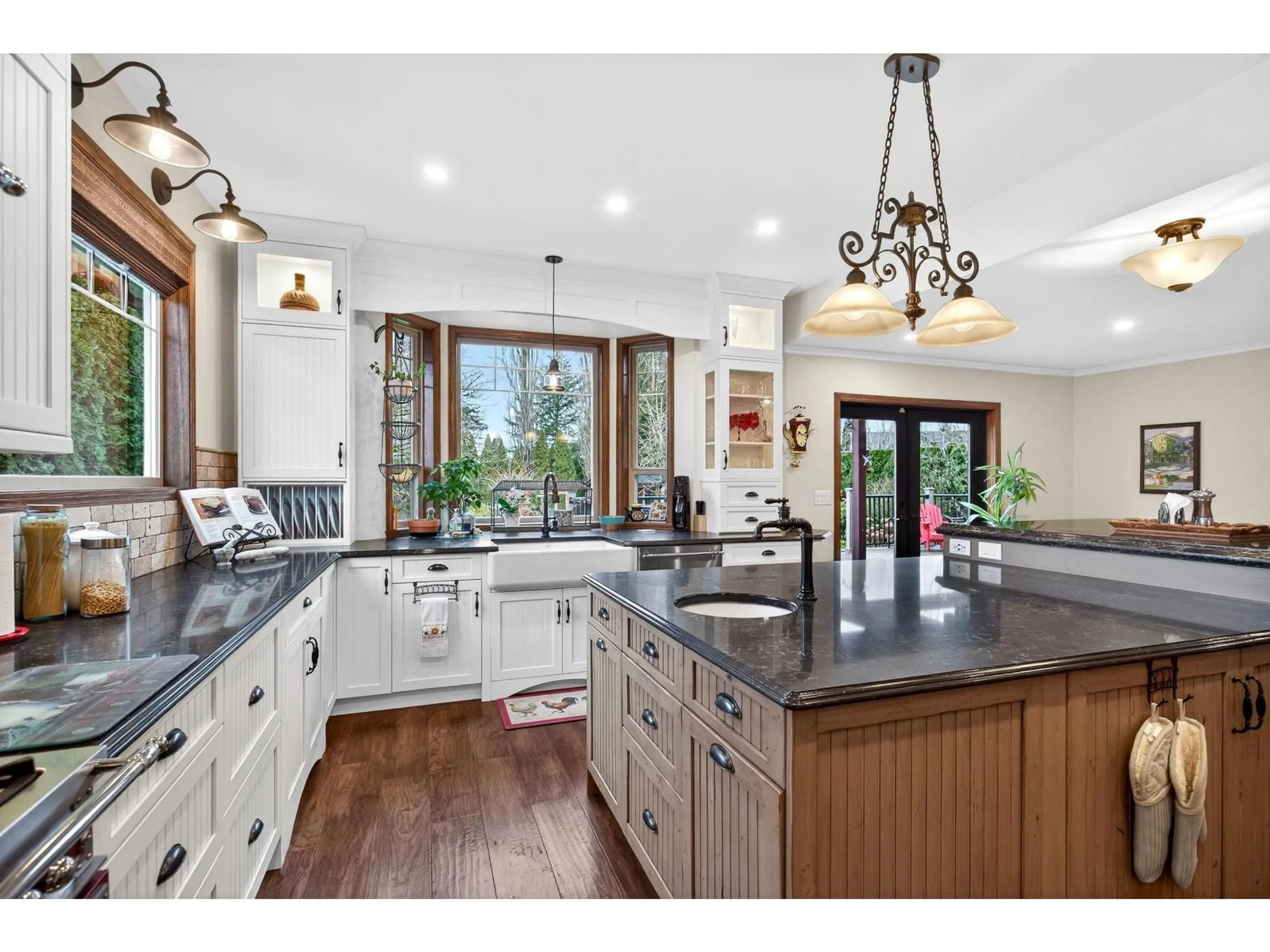 Open concept kitchen, unknown for 21687 48A AVENUE, Langley British Columbia V3A3P7