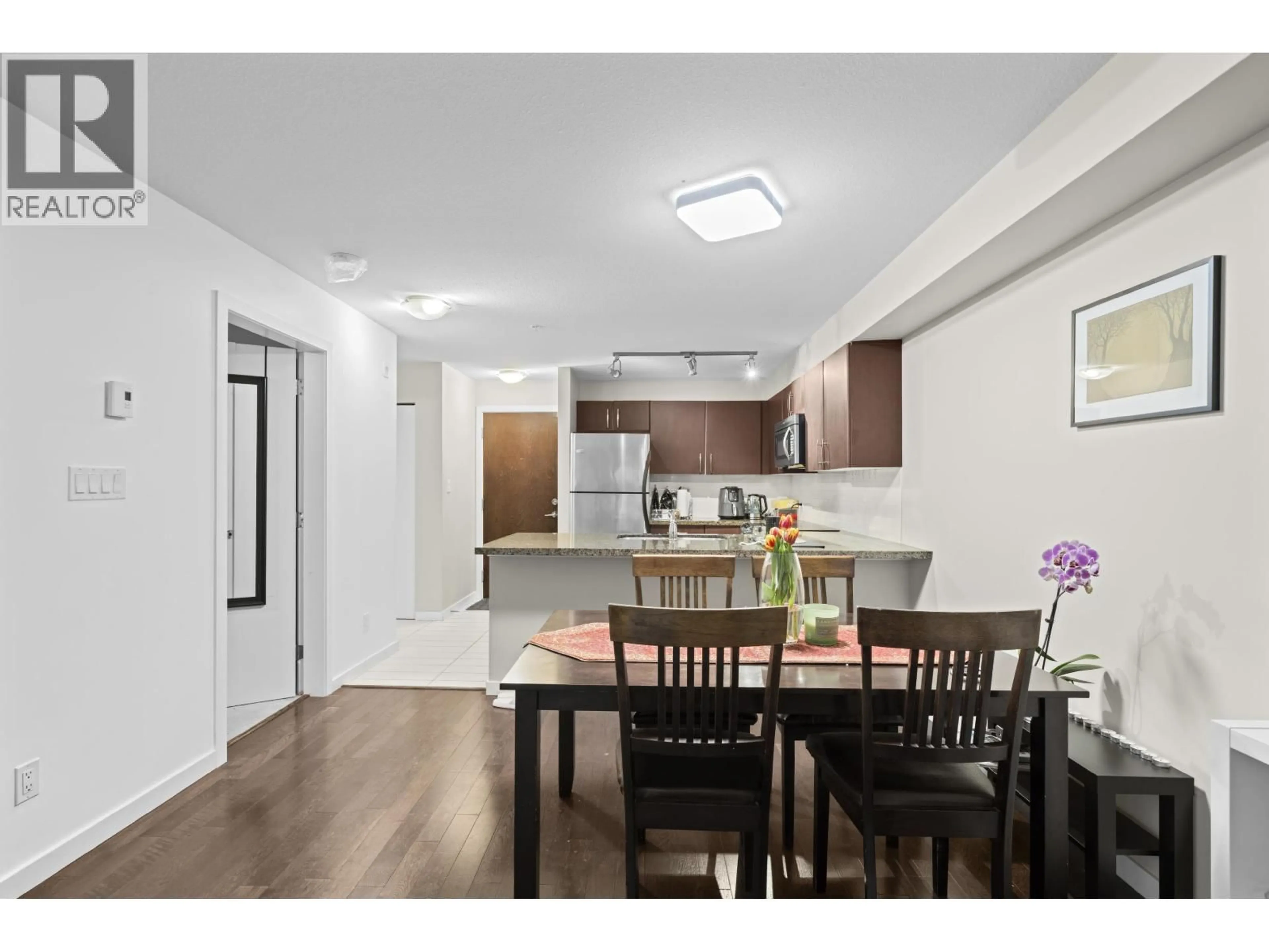 Unknown for 209 - 7337 MACPHERSON AVENUE, Burnaby British Columbia V5J0A9