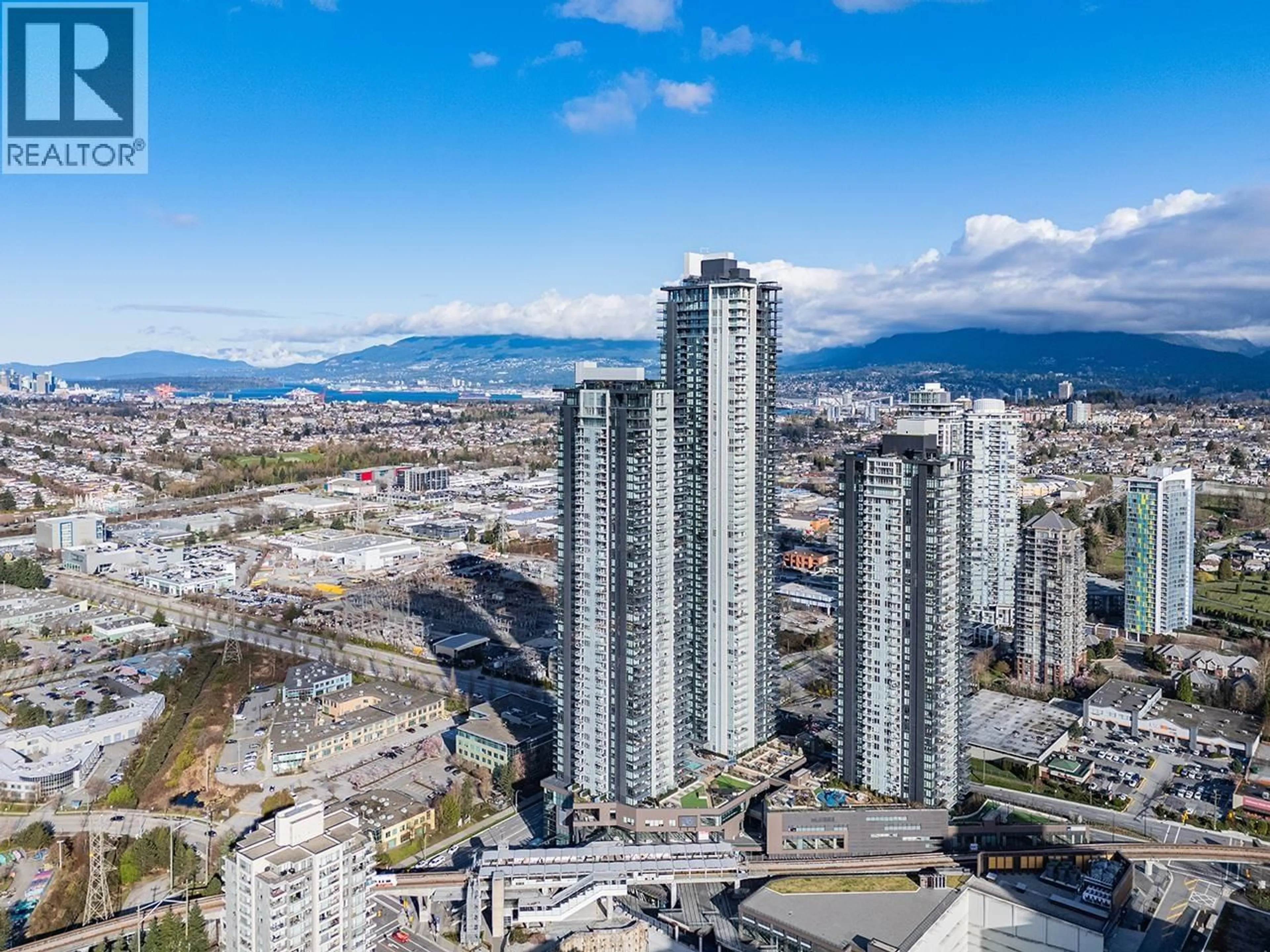 A pic from outside/outdoor area/front of a property/back of a property/a pic from drone, city buildings view from balcony for 2202 - 2186 GILMORE AVENUE, Burnaby British Columbia V5C0N7