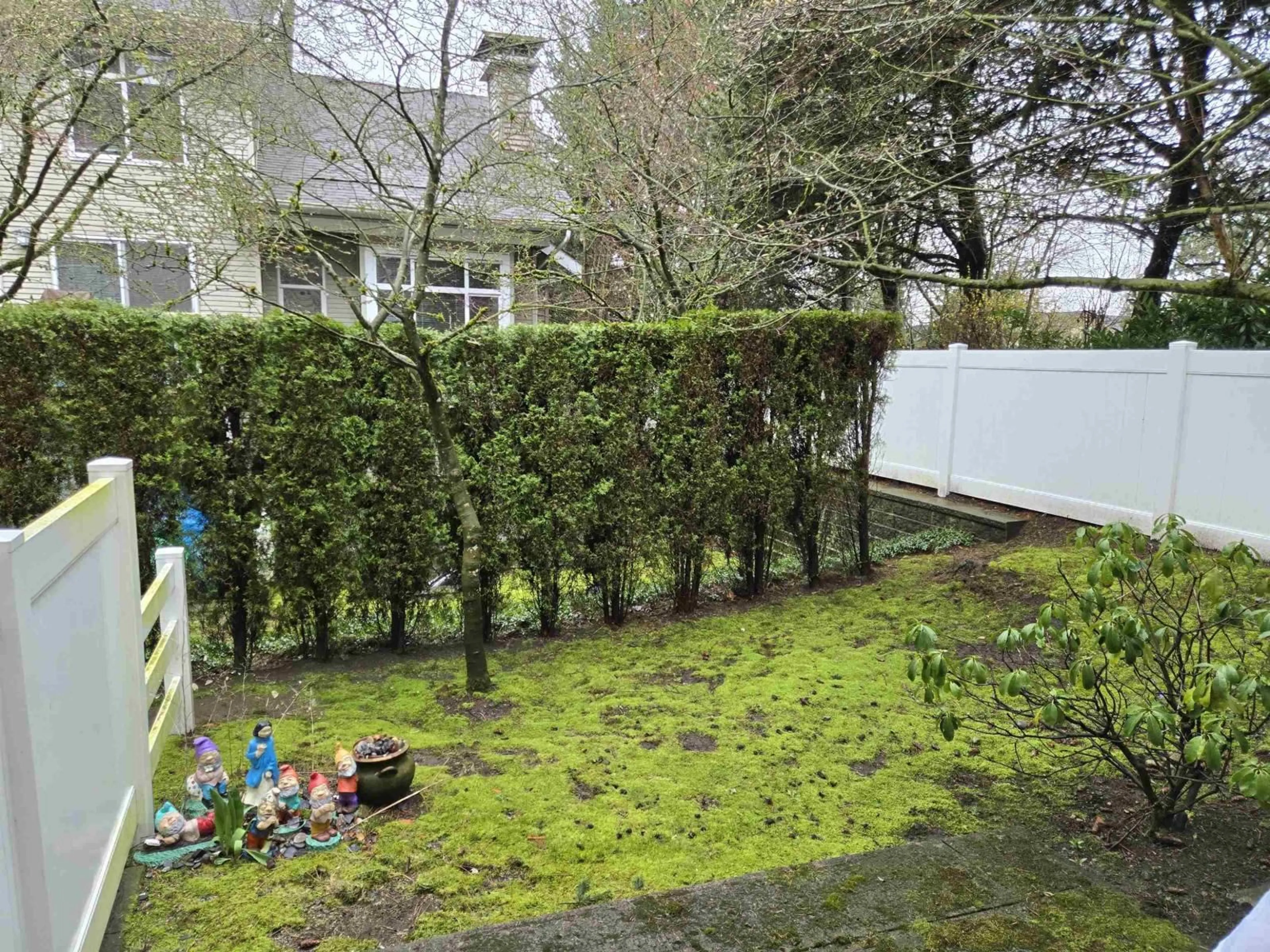 A pic from outside/outdoor area/front of a property/back of a property/a pic from drone, street for 125 - 20033 70 AVENUE, Langley British Columbia V2Y3A2