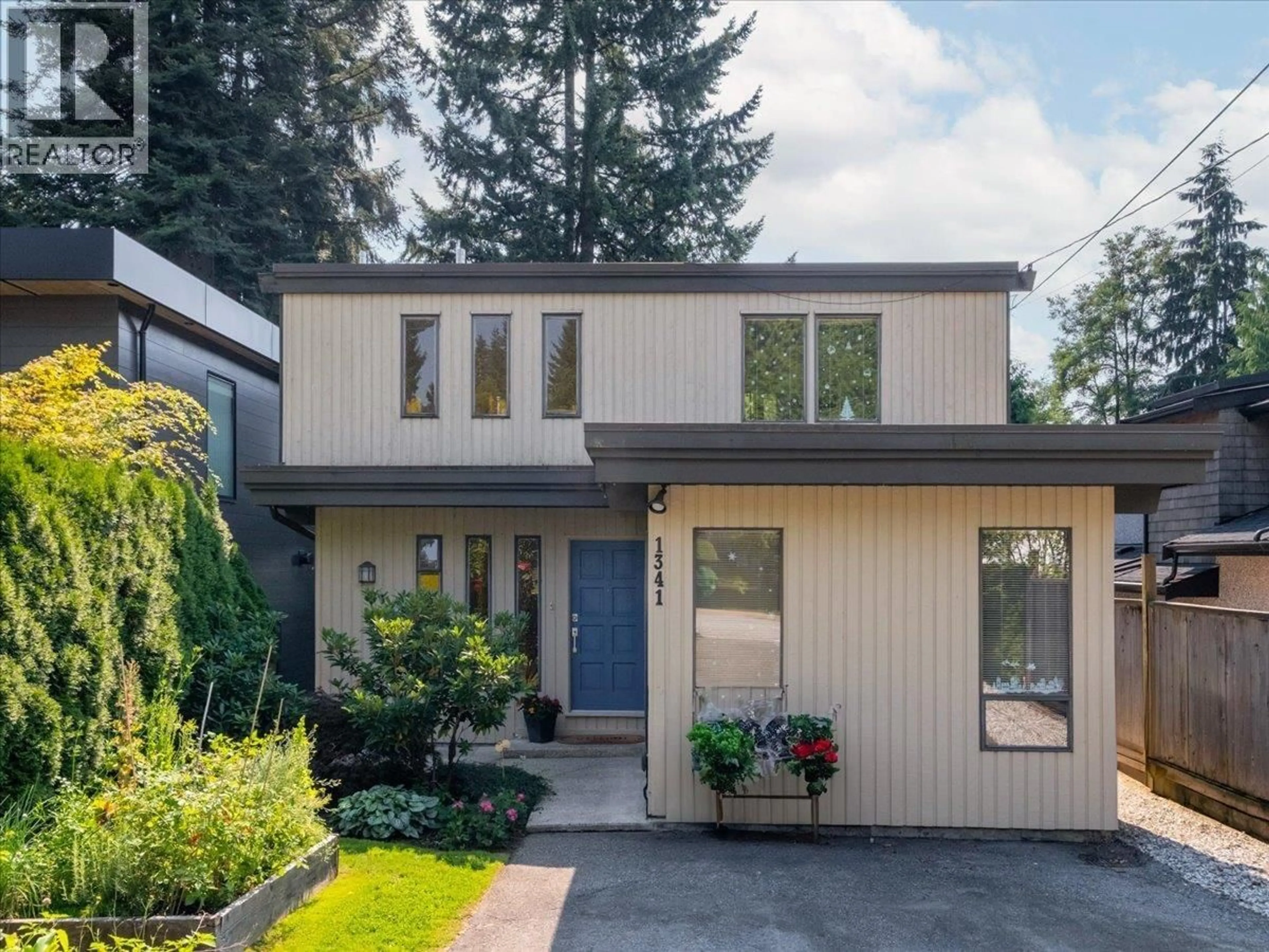 Home with vinyl exterior material, street for 1341 WELLINGTON DRIVE, North Vancouver British Columbia V7K1L6