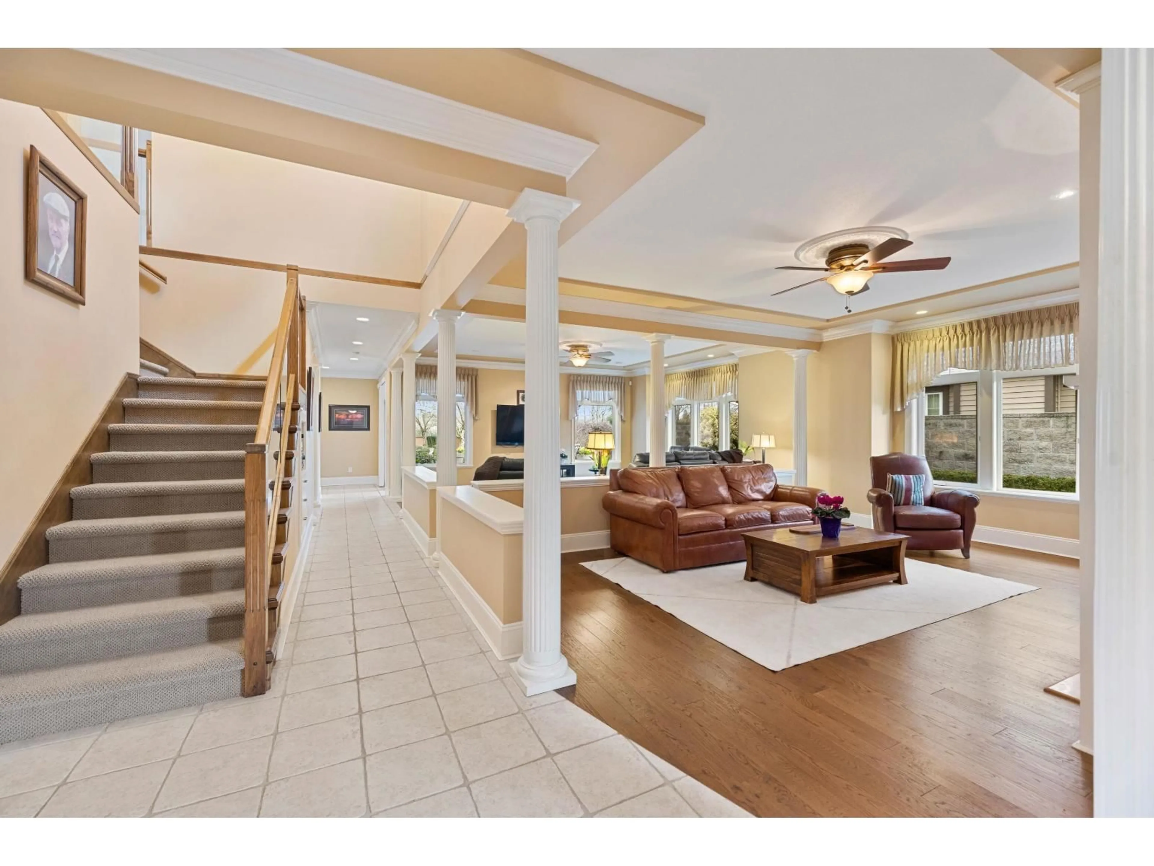 Indoor foyer for 27733 PORTER DRIVE, Abbotsford British Columbia V4X2S8