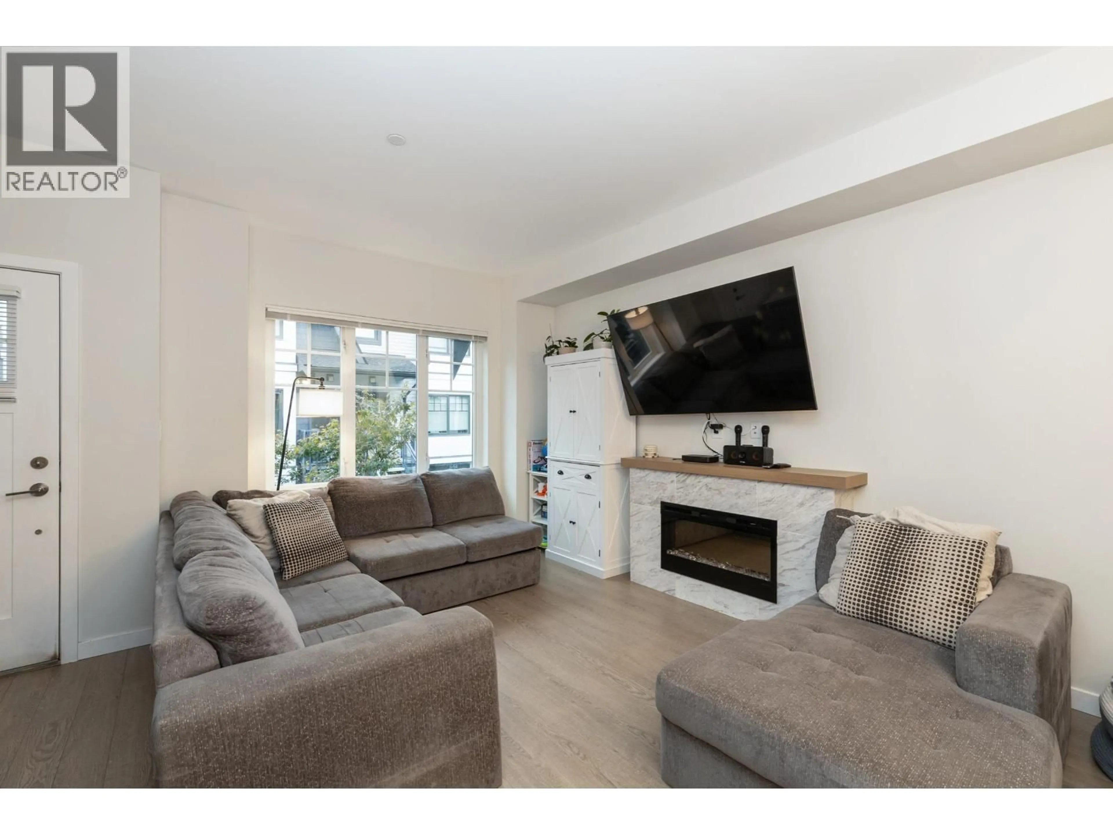 Living room with furniture, unknown for 159 - 19451 SUTTON AVENUE, Pitt Meadows British Columbia V3Y0G6