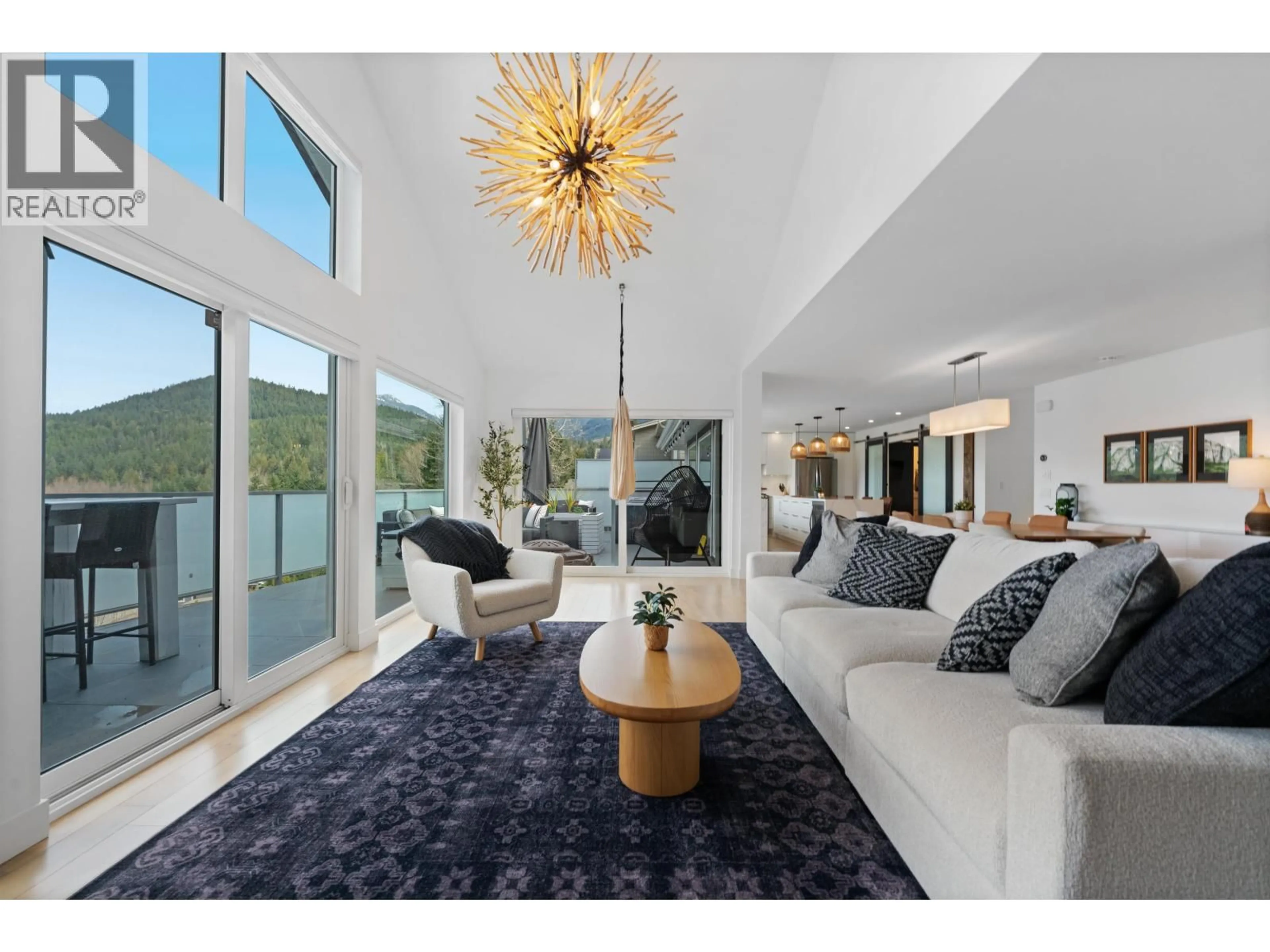 Living room with furniture, unknown for 2309 GREENWOOD WAY, Squamish British Columbia V8B0P3