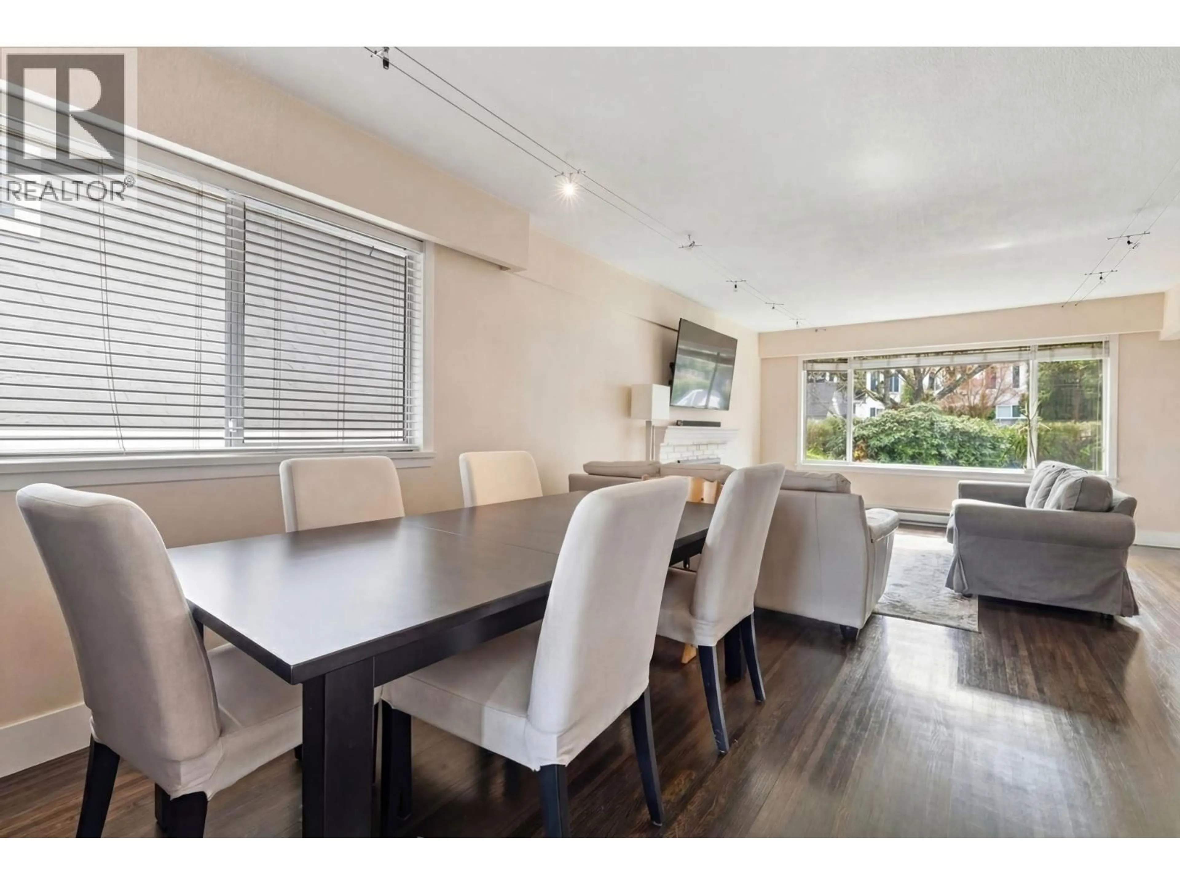Dining room, wood/laminate floor for 2779 33RD AVENUE, Vancouver British Columbia V6N2E9
