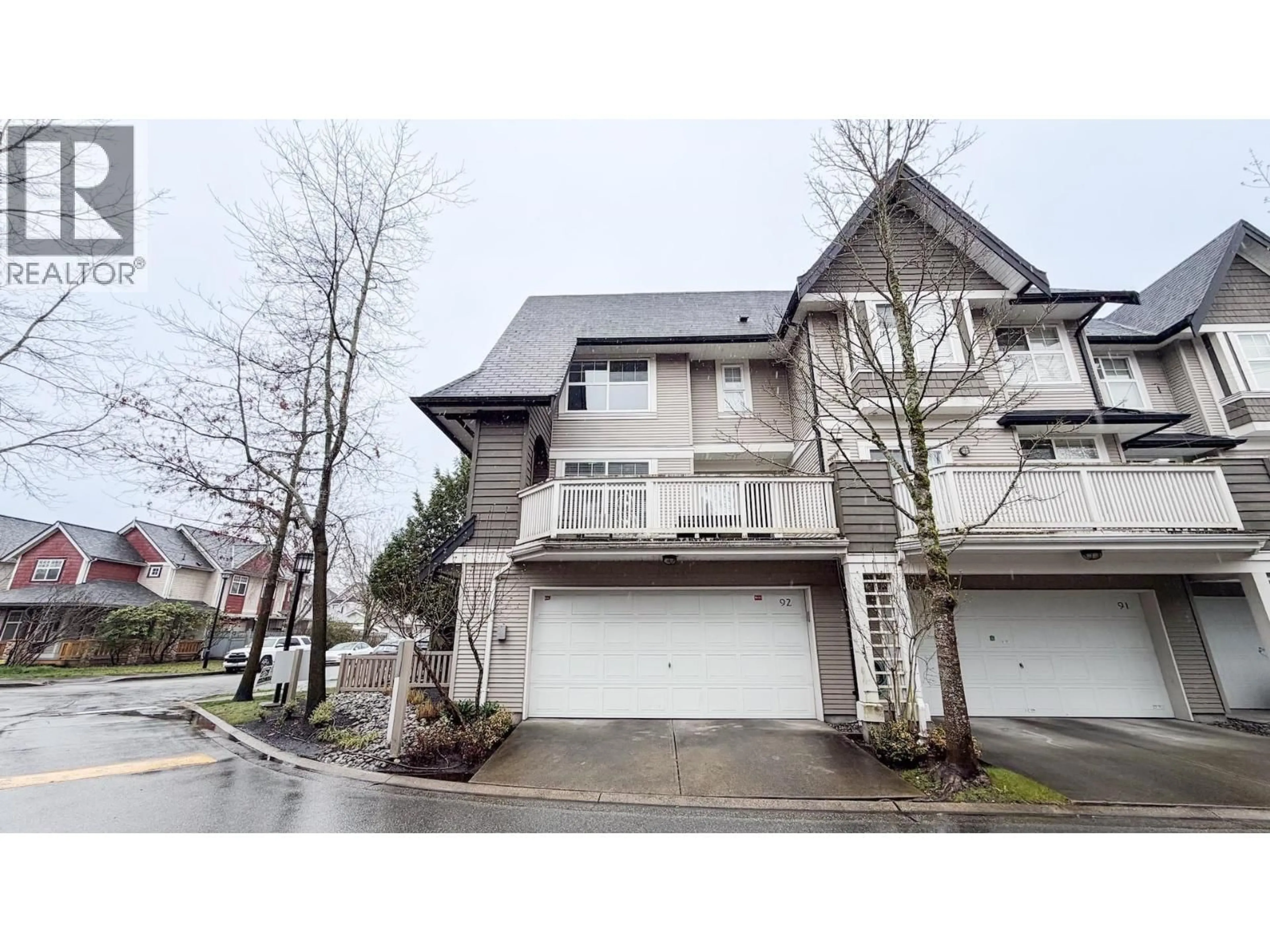 A pic from outside/outdoor area/front of a property/back of a property/a pic from drone, street for 92 - 6888 ROBSON DRIVE, Richmond British Columbia V7C5T6