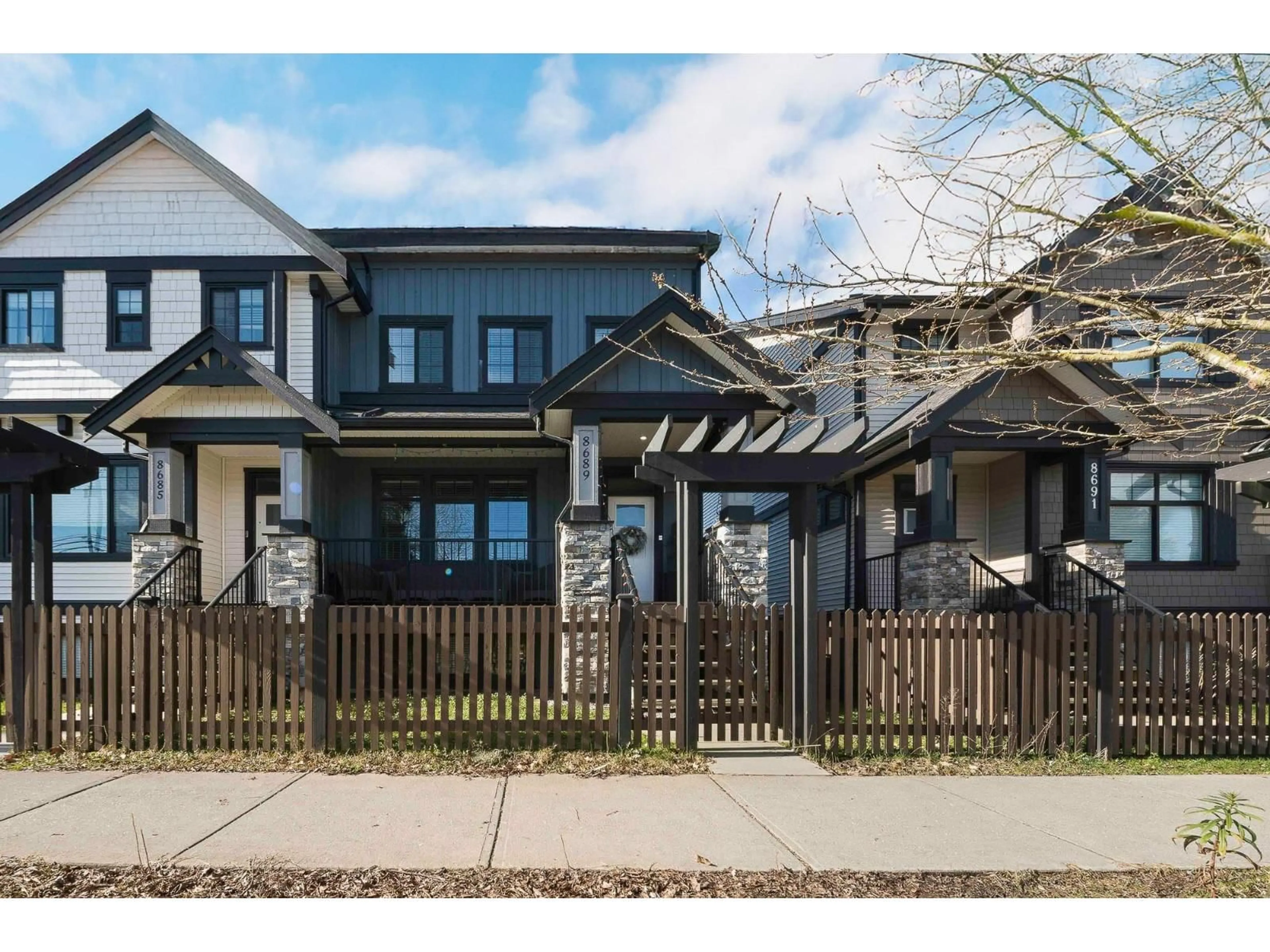 A pic from outside/outdoor area/front of a property/back of a property/a pic from drone, street for 8689 CEDAR STREET, Mission British Columbia V4S0E3