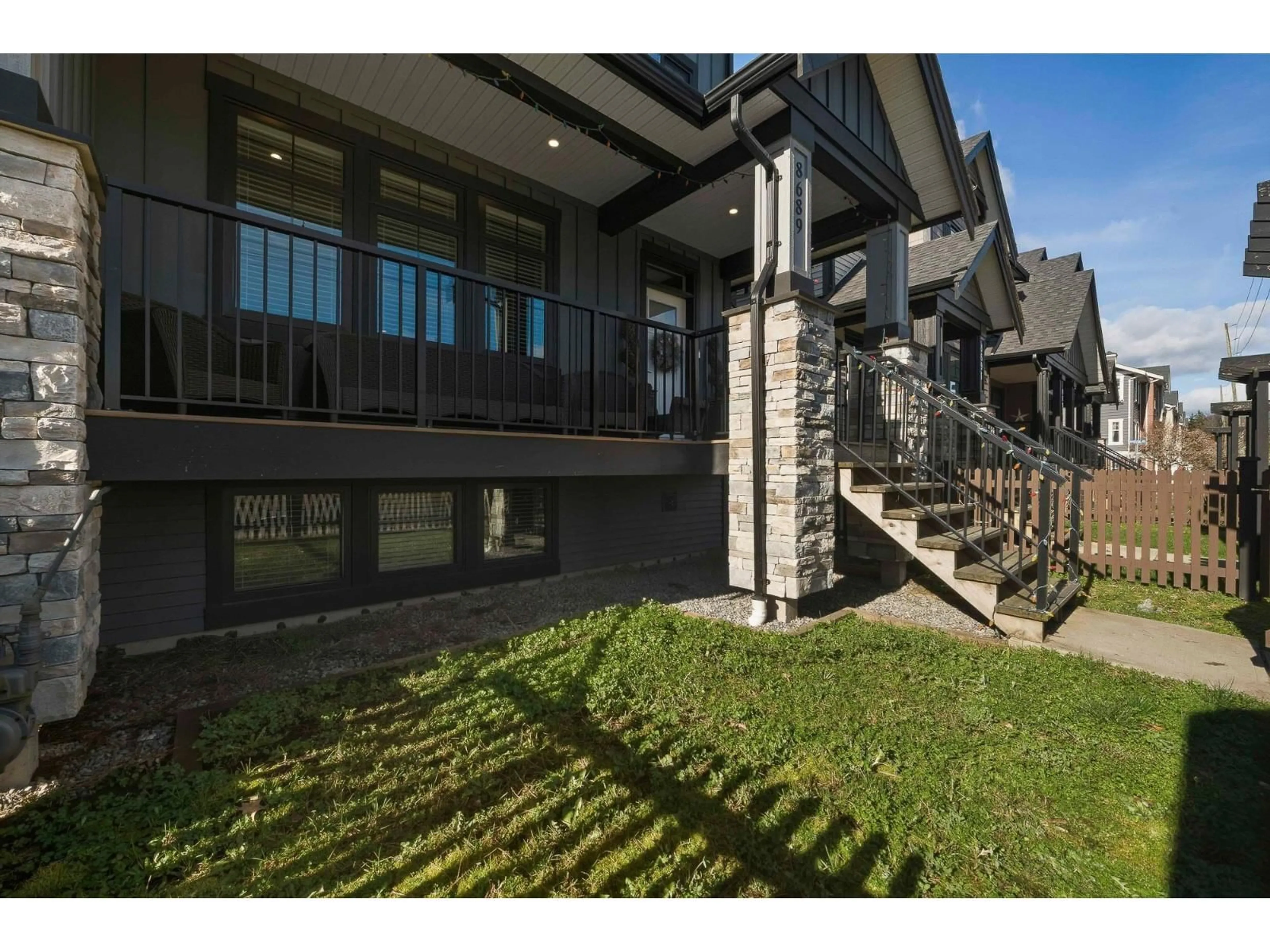 Patio, mountain view for 8689 CEDAR STREET, Mission British Columbia V4S0E3