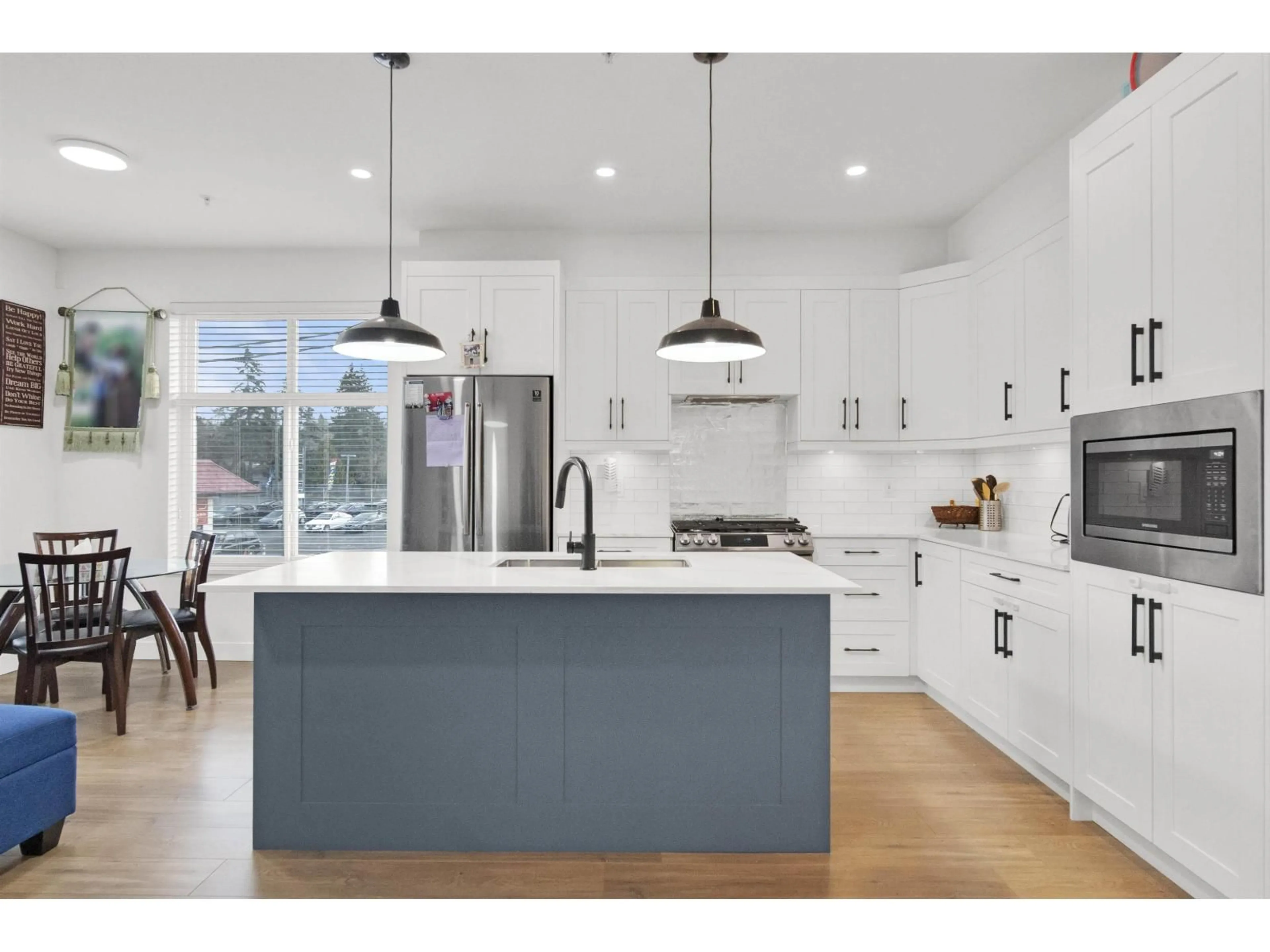 Open concept kitchen, unknown for 10 - 21688 52 AVENUE, Langley British Columbia V2Y4K9