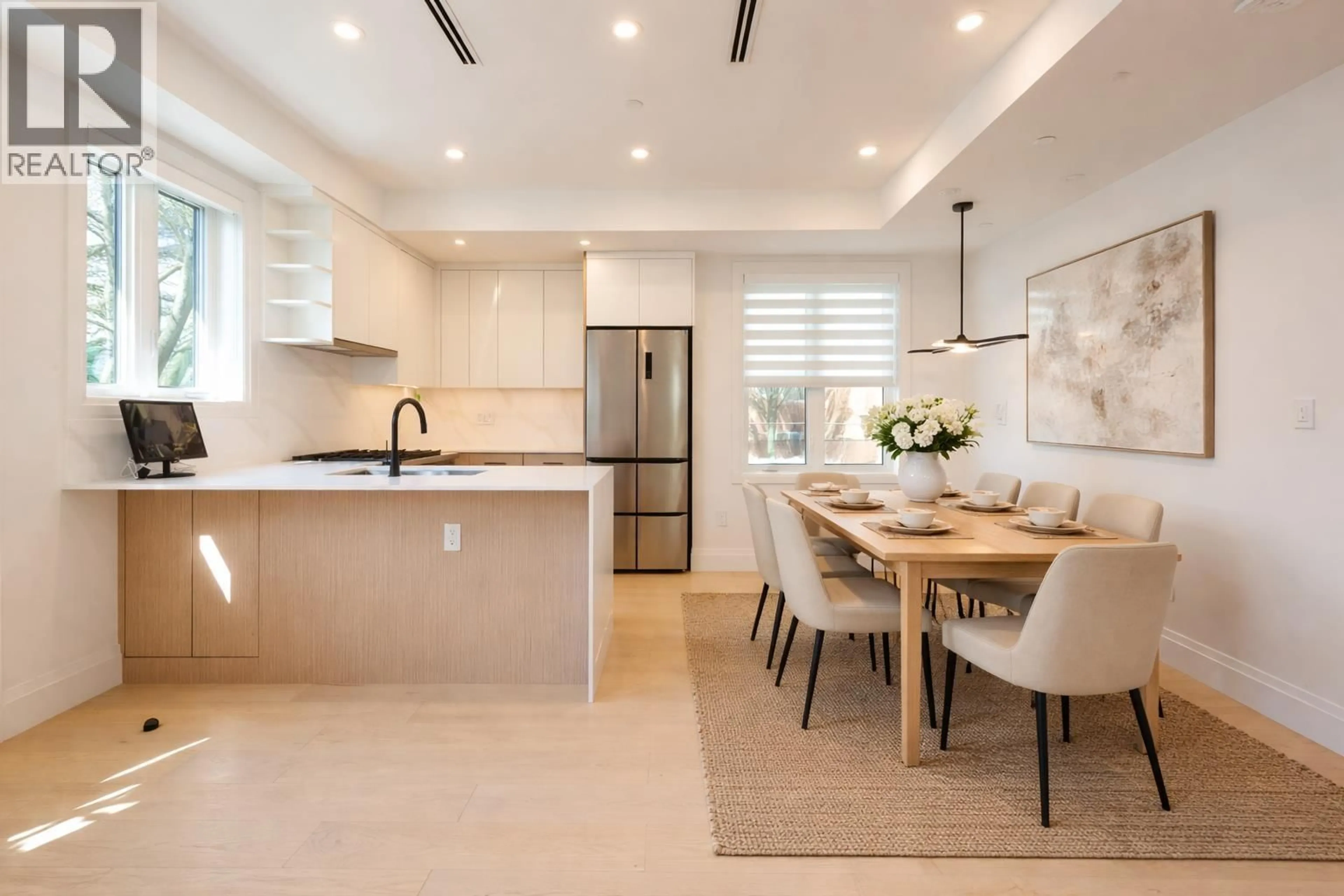 Open concept kitchen, ceramic/tile floor for 2890 GRANT STREET, Vancouver British Columbia V5K4C8