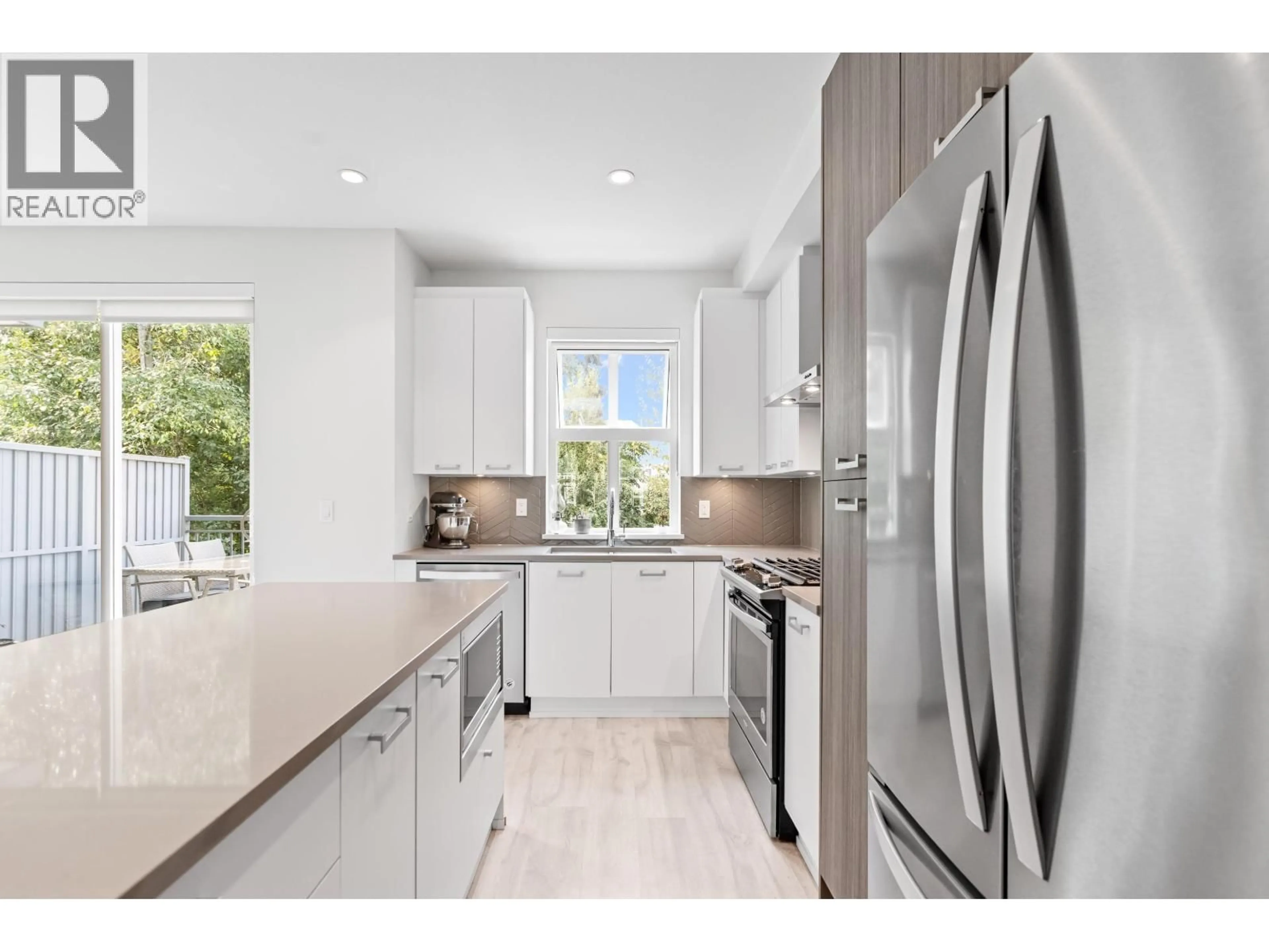 Open concept kitchen, unknown for 74 - 24076 112 AVENUE, Maple Ridge British Columbia V2W0K2