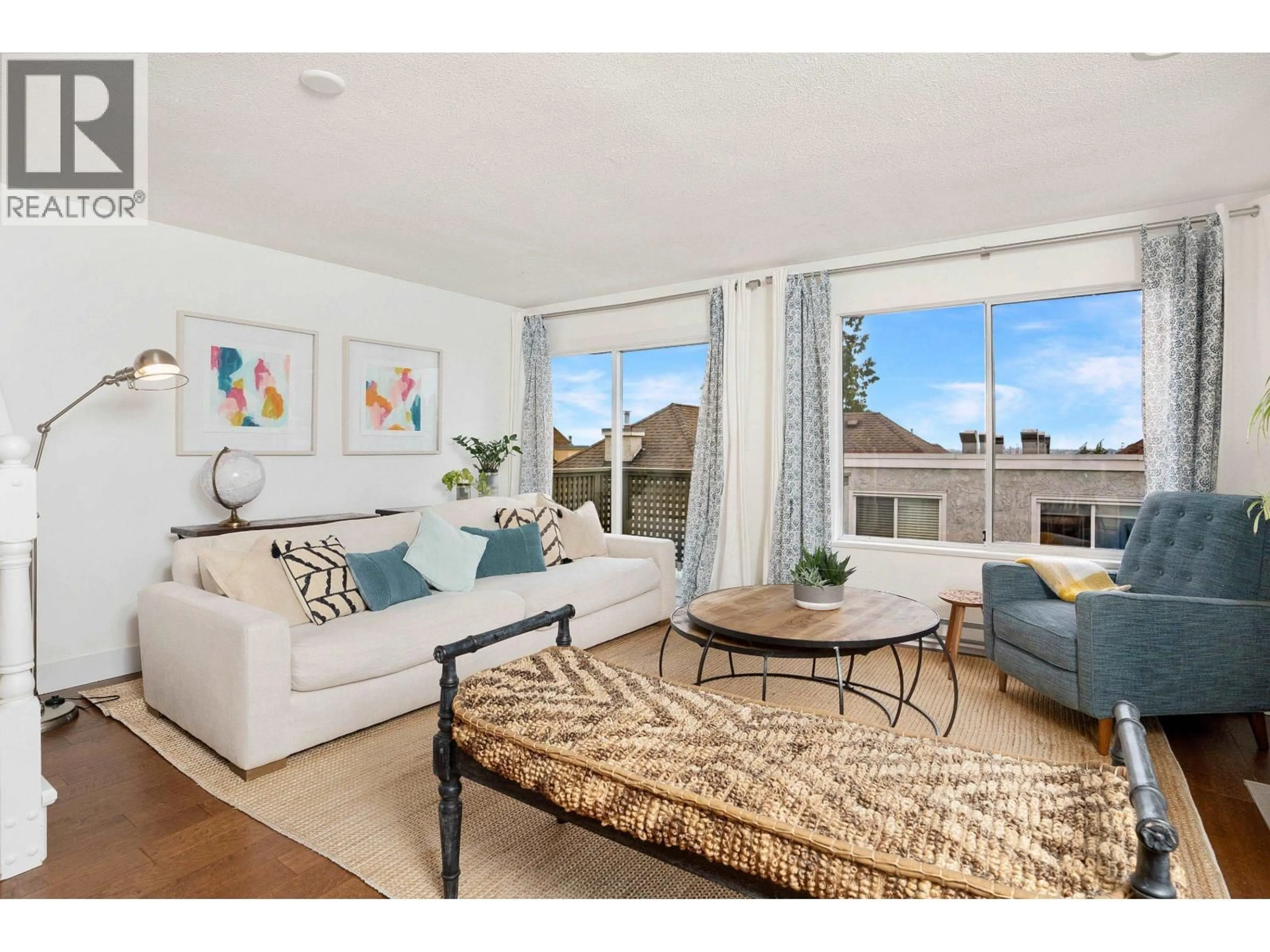 Living room with furniture, unknown for 7 - 232 6TH STREET, North Vancouver British Columbia V7L1P5