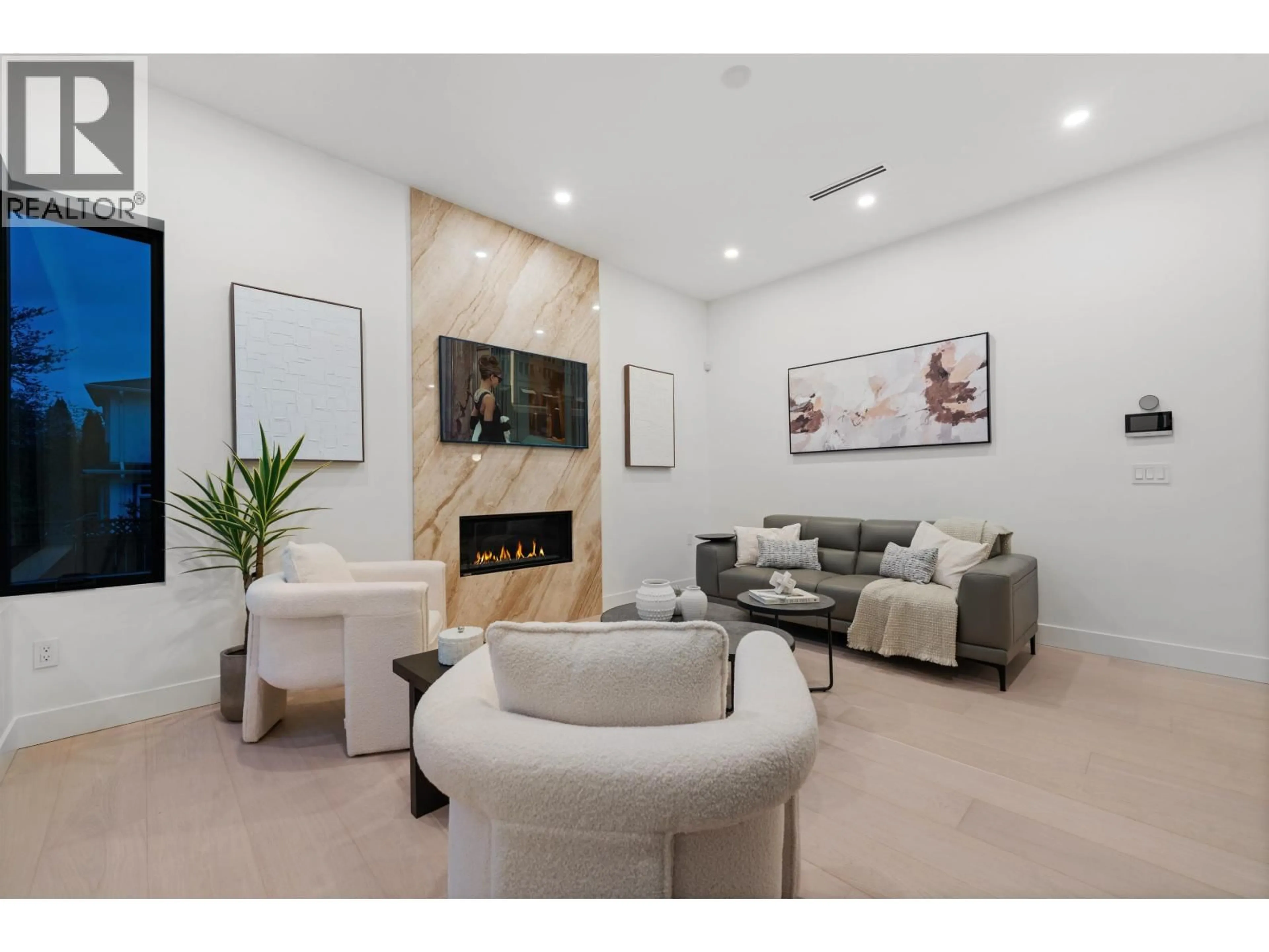 Living room with furniture, unknown for 1605 21ST AVENUE, Vancouver British Columbia V5N3V8