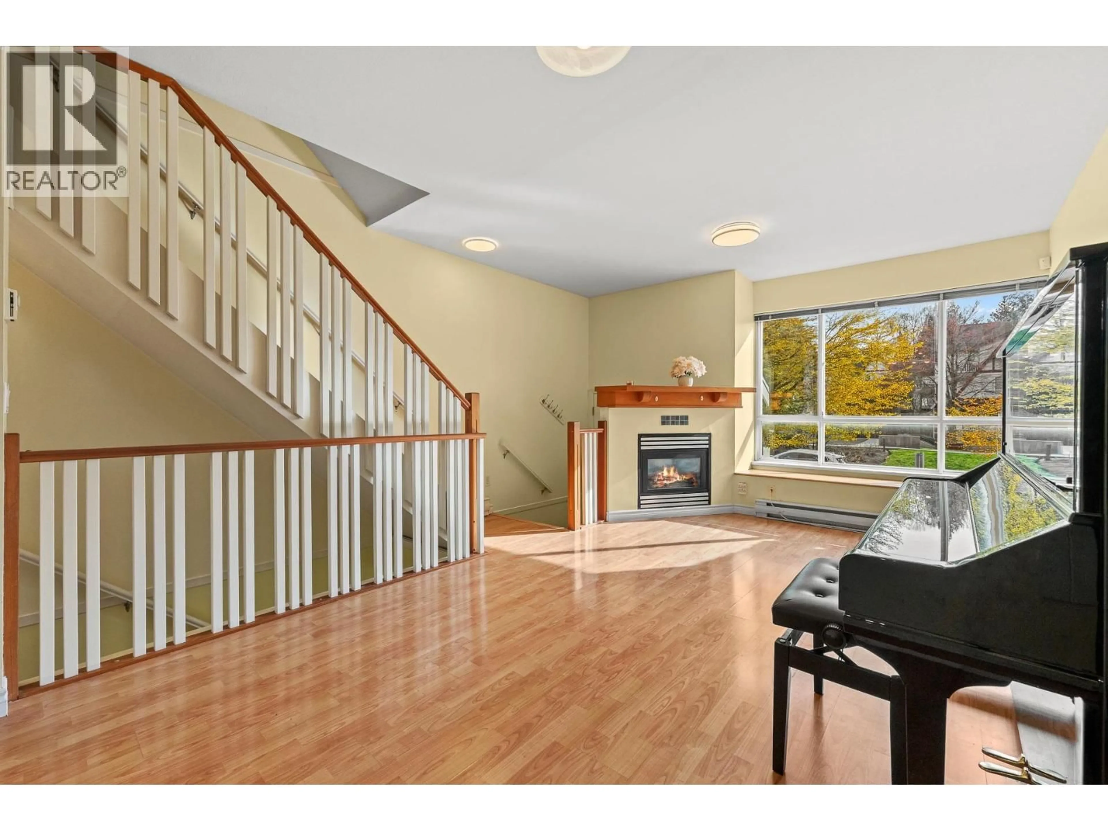 Unknown for 7393 MAGNOLIA TERRACE, Burnaby British Columbia V5E4M3