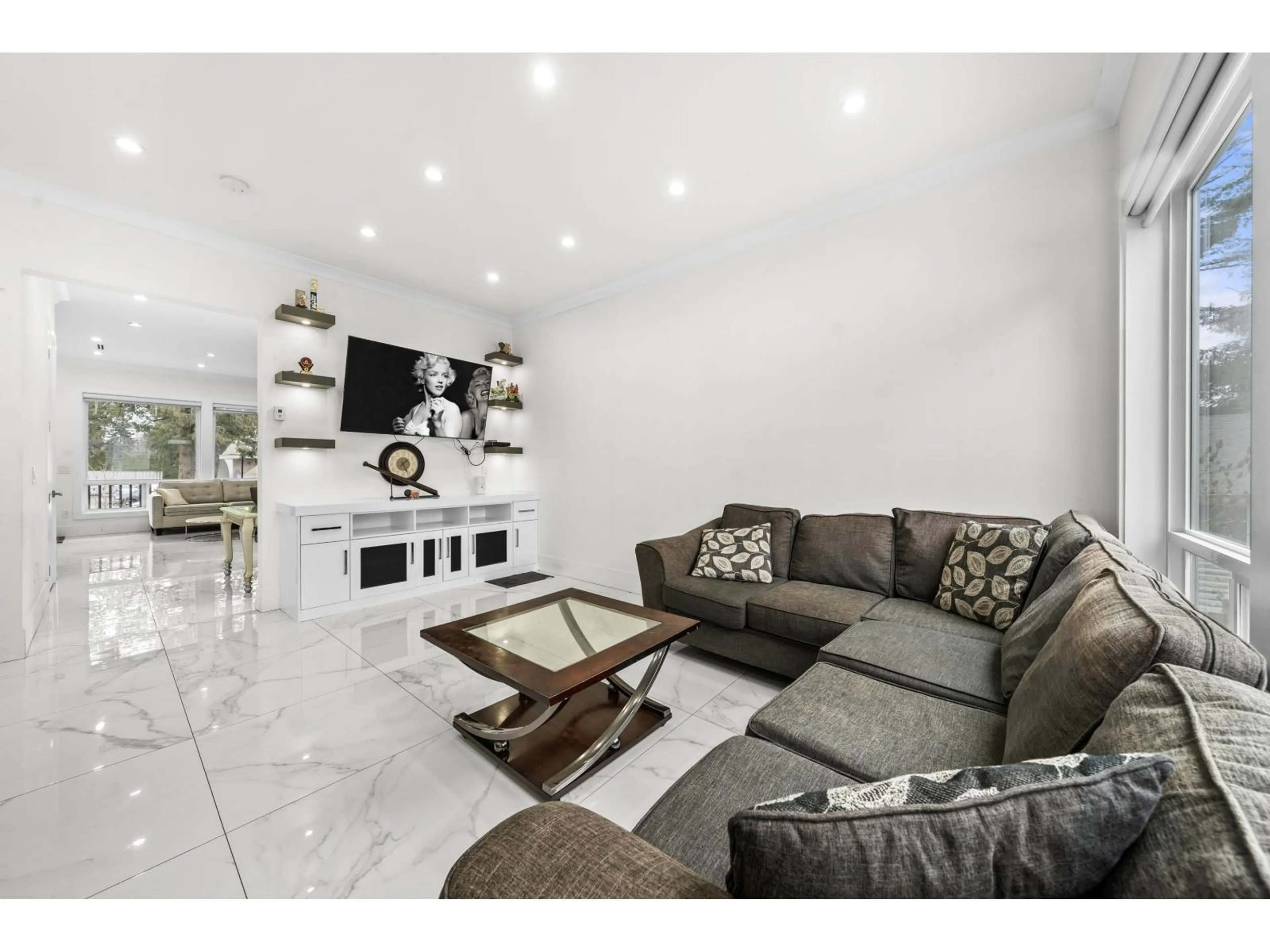 Living room with furniture, ceramic/tile floor for 6021 128A STREET, Surrey British Columbia V3X2L3