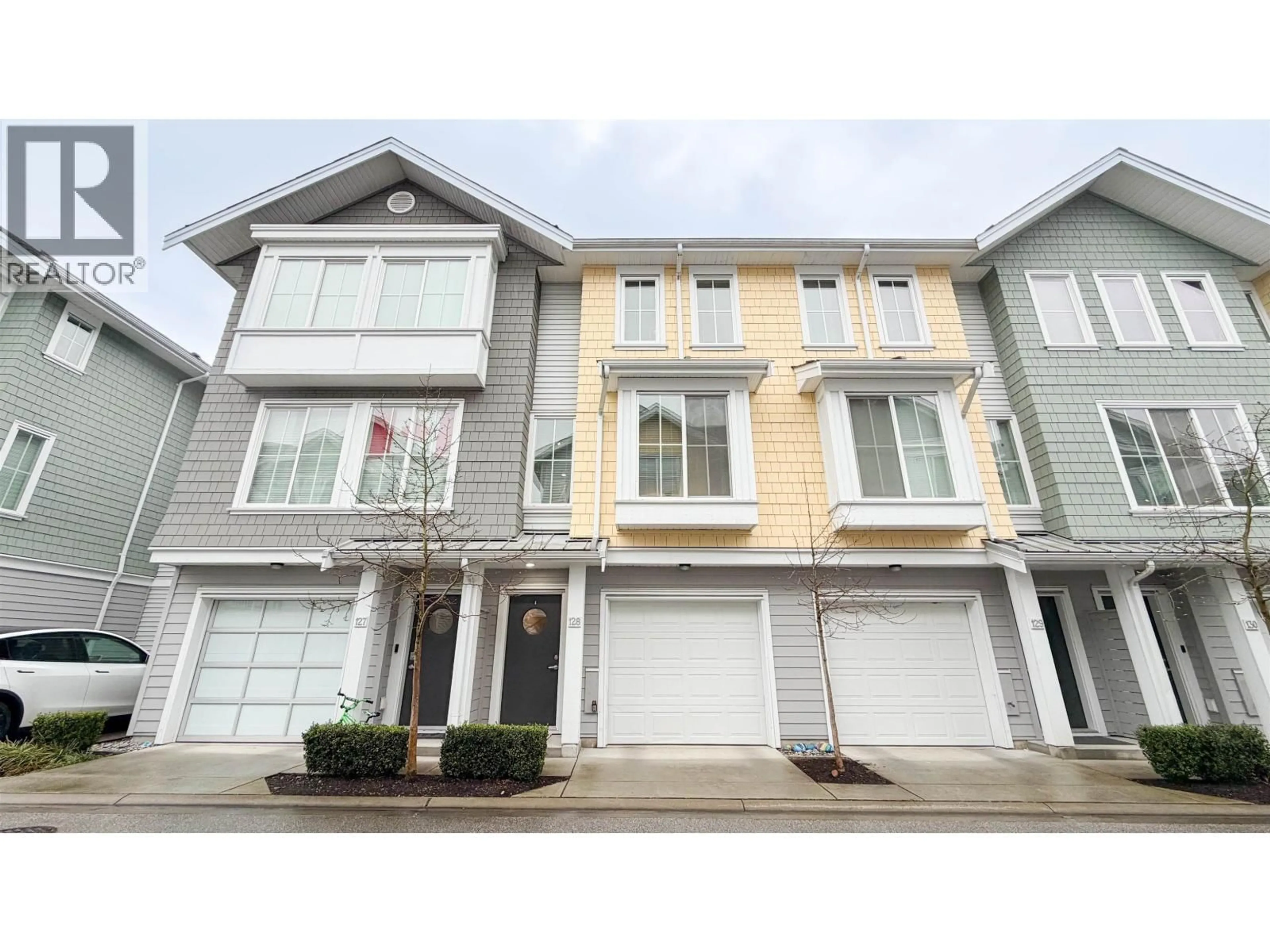 Home with vinyl exterior material, street for 128 - 5550 ADMIRAL WAY, Ladner British Columbia V4K0C4