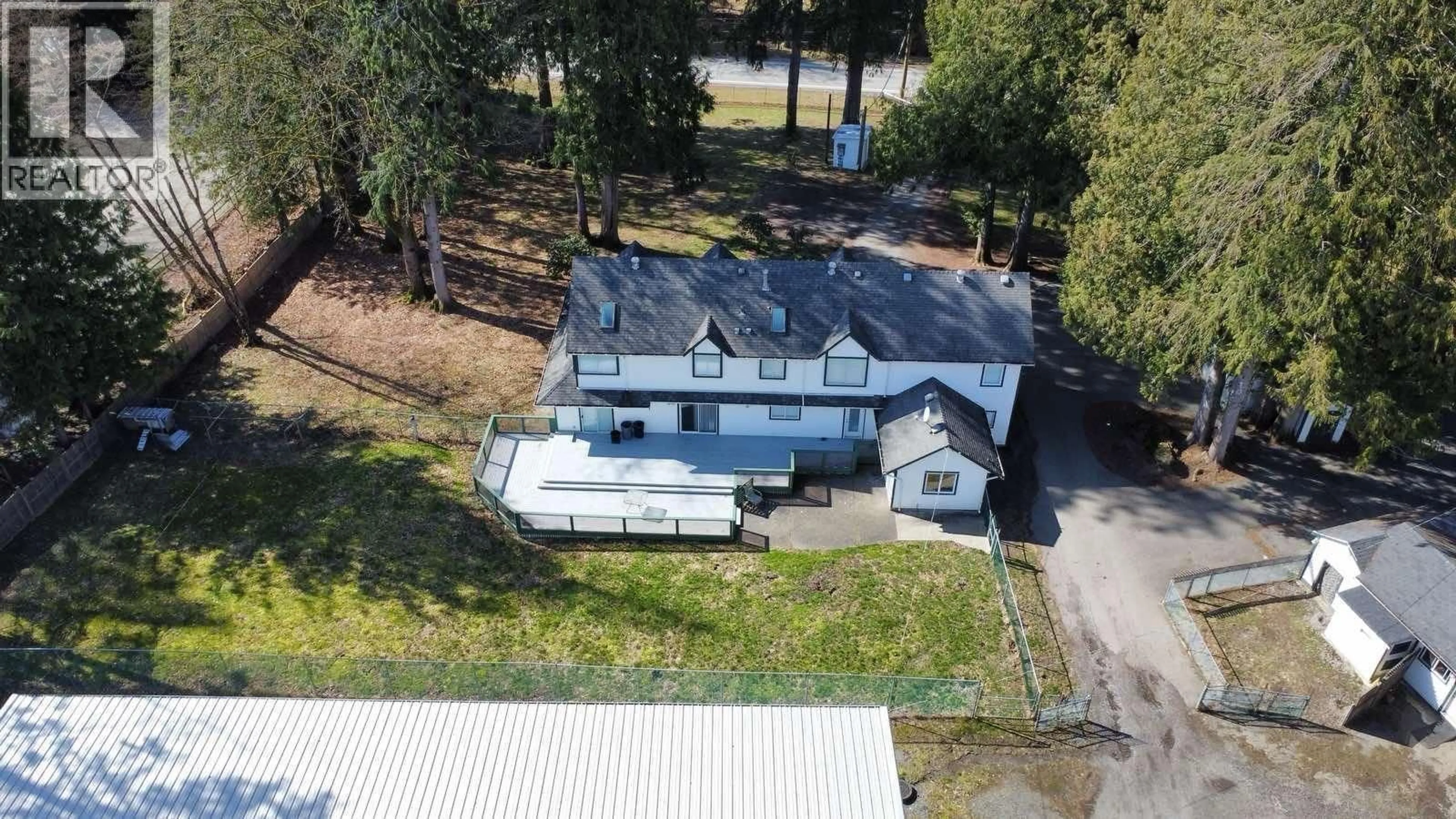 A pic from outside/outdoor area/front of a property/back of a property/a pic from drone, building for 11276 272 STREET, Maple Ridge British Columbia V2W1Y6