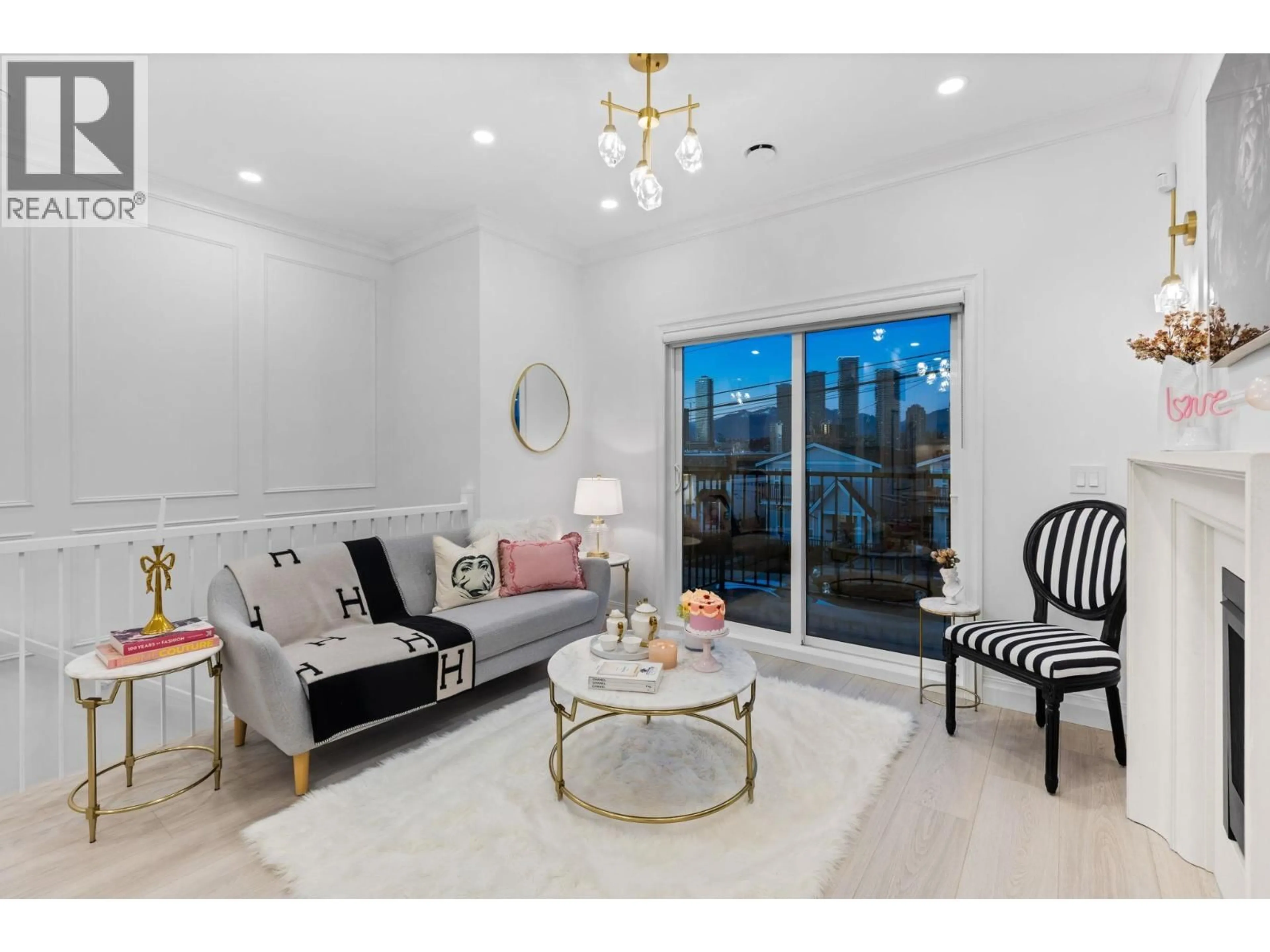 Living room with furniture, unknown for 5138 DOMINION STREET, Burnaby British Columbia V5G1C9