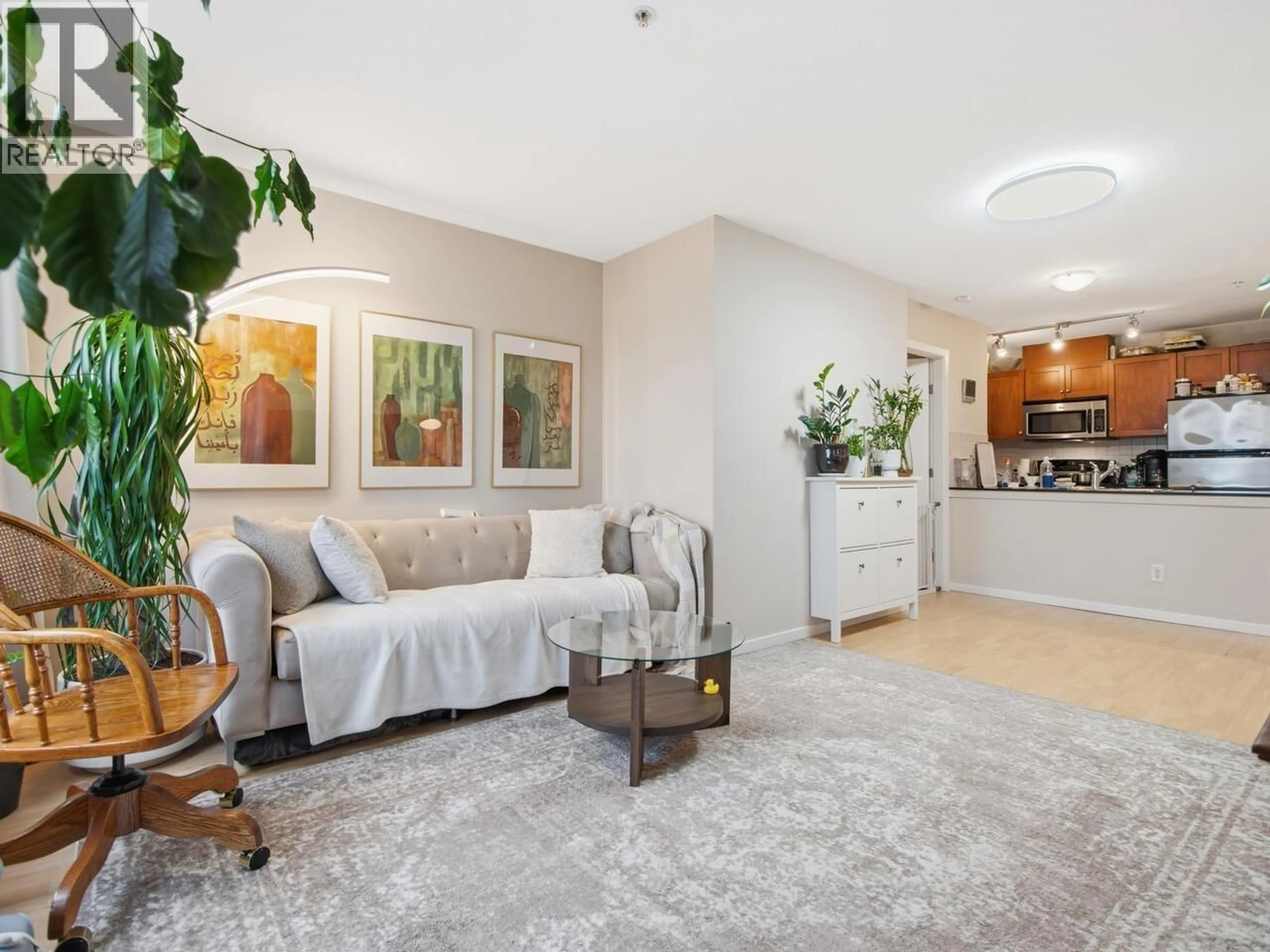 Living room with furniture, unknown for 403 - 415 COLUMBIA STREET, New Westminster British Columbia V3L0B4