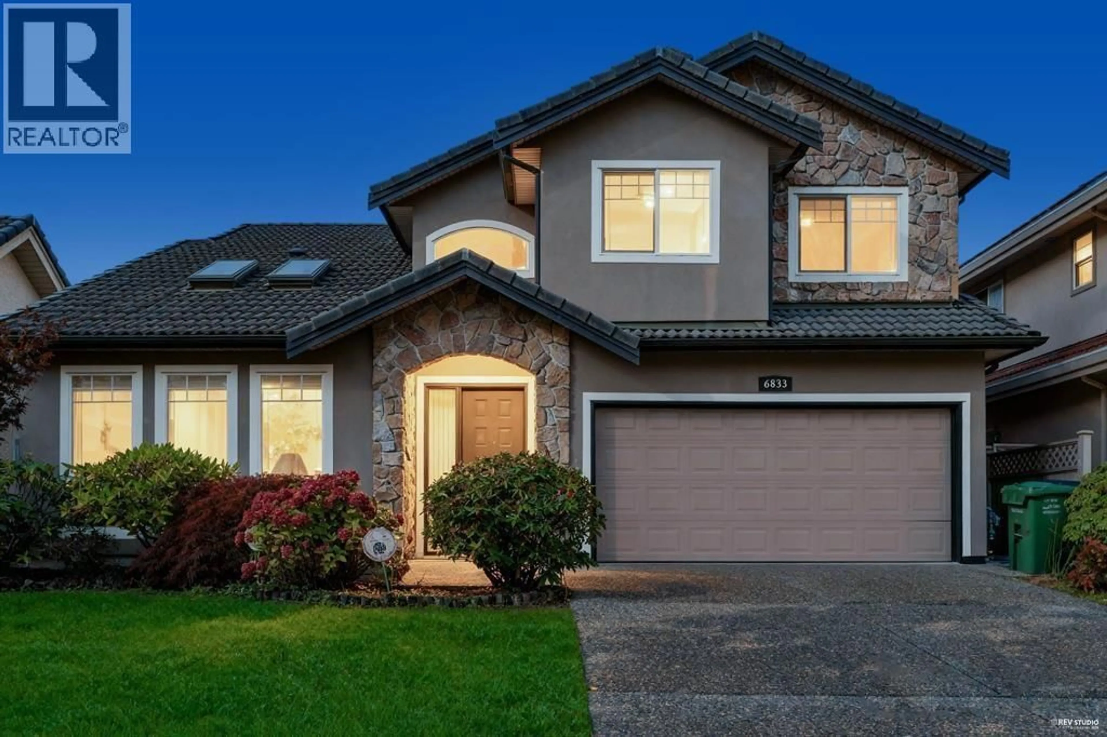 Home with vinyl exterior material, street for 6833 BARNARD DRIVE, Richmond British Columbia V7C5T3