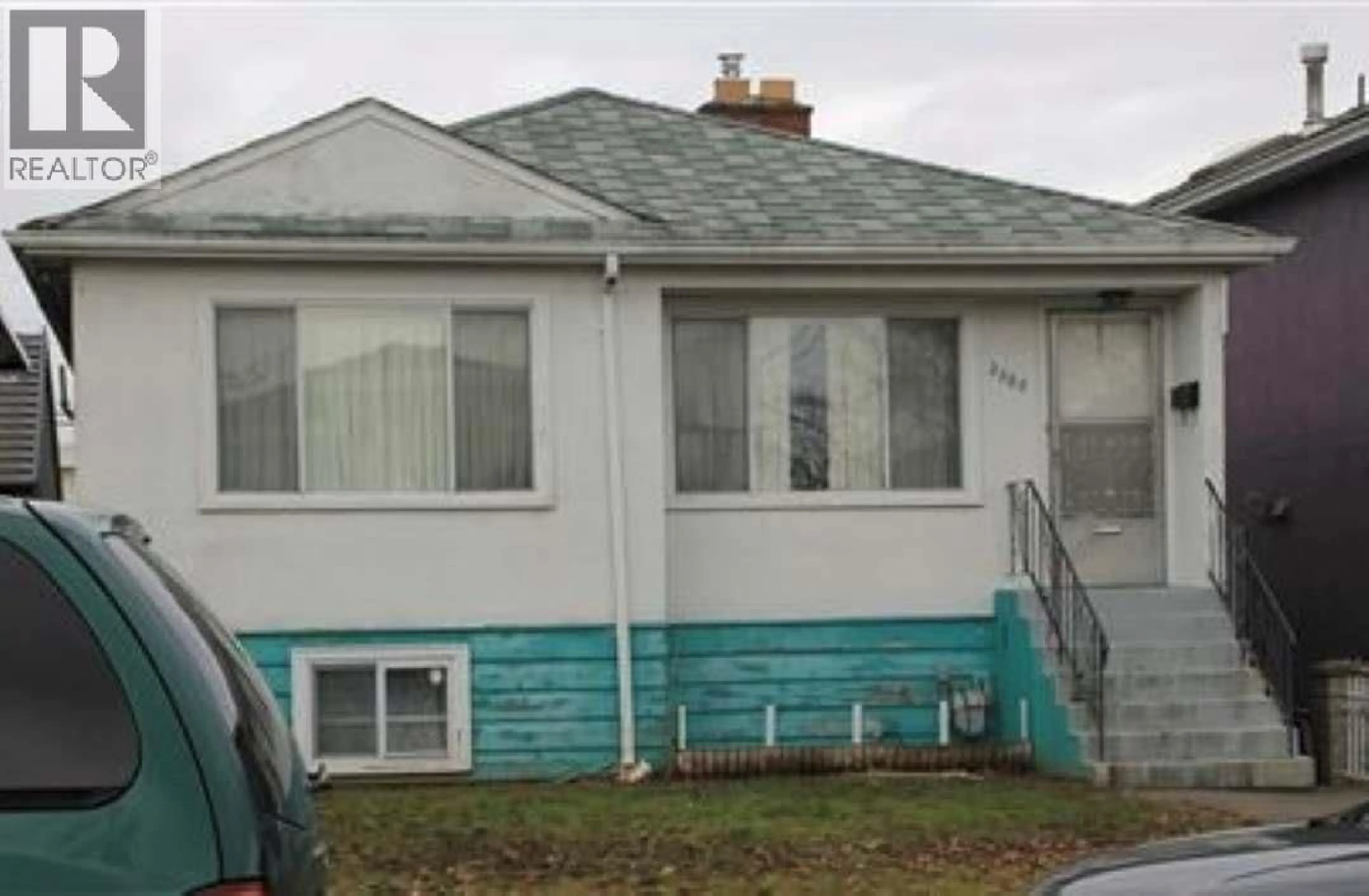 Home with vinyl exterior material, street for 3383 WELLINGTON AVENUE, Vancouver British Columbia V5R4Y3