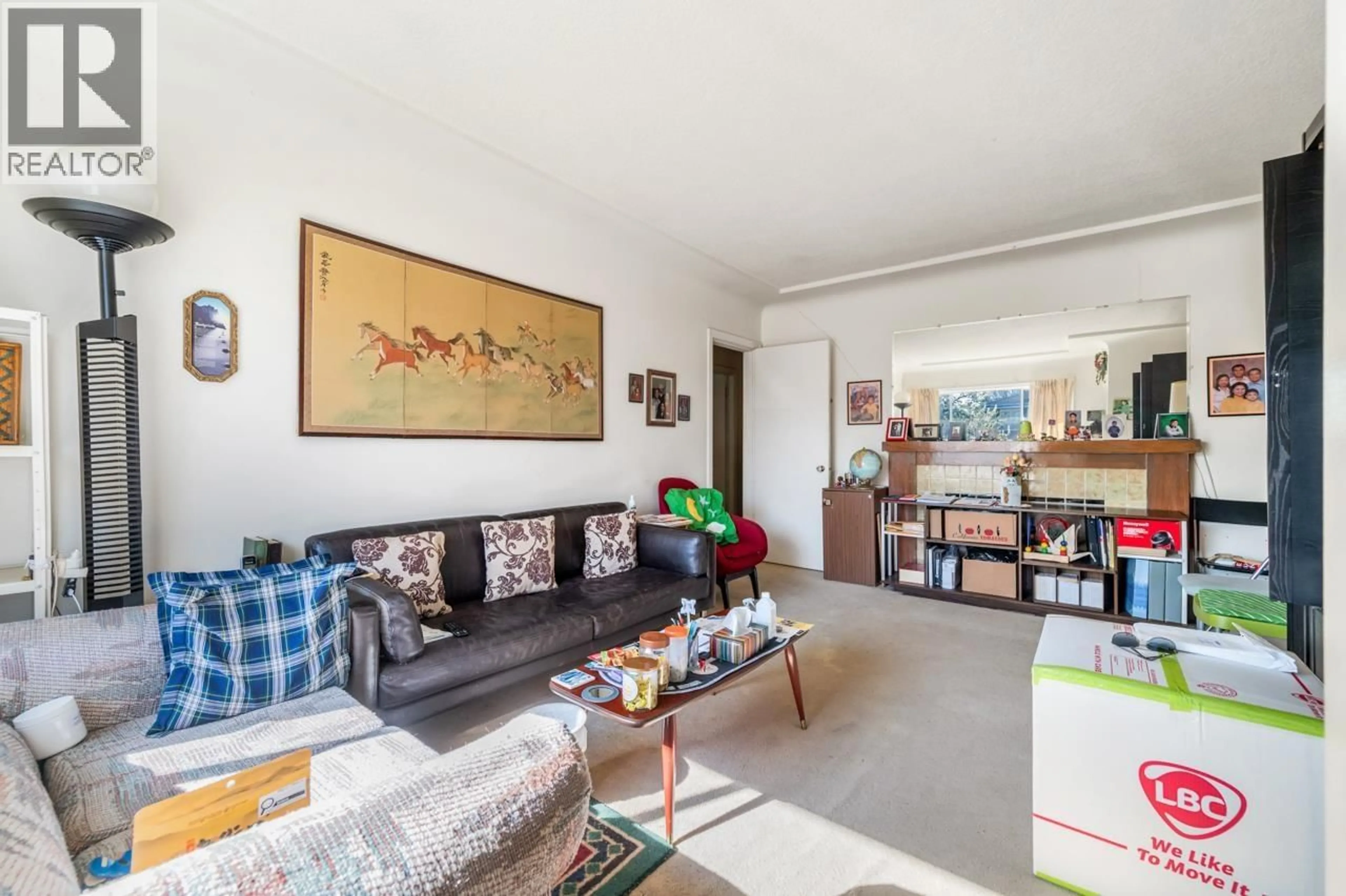 Living room with furniture, unknown for 3383 WELLINGTON AVENUE, Vancouver British Columbia V5R4Y3