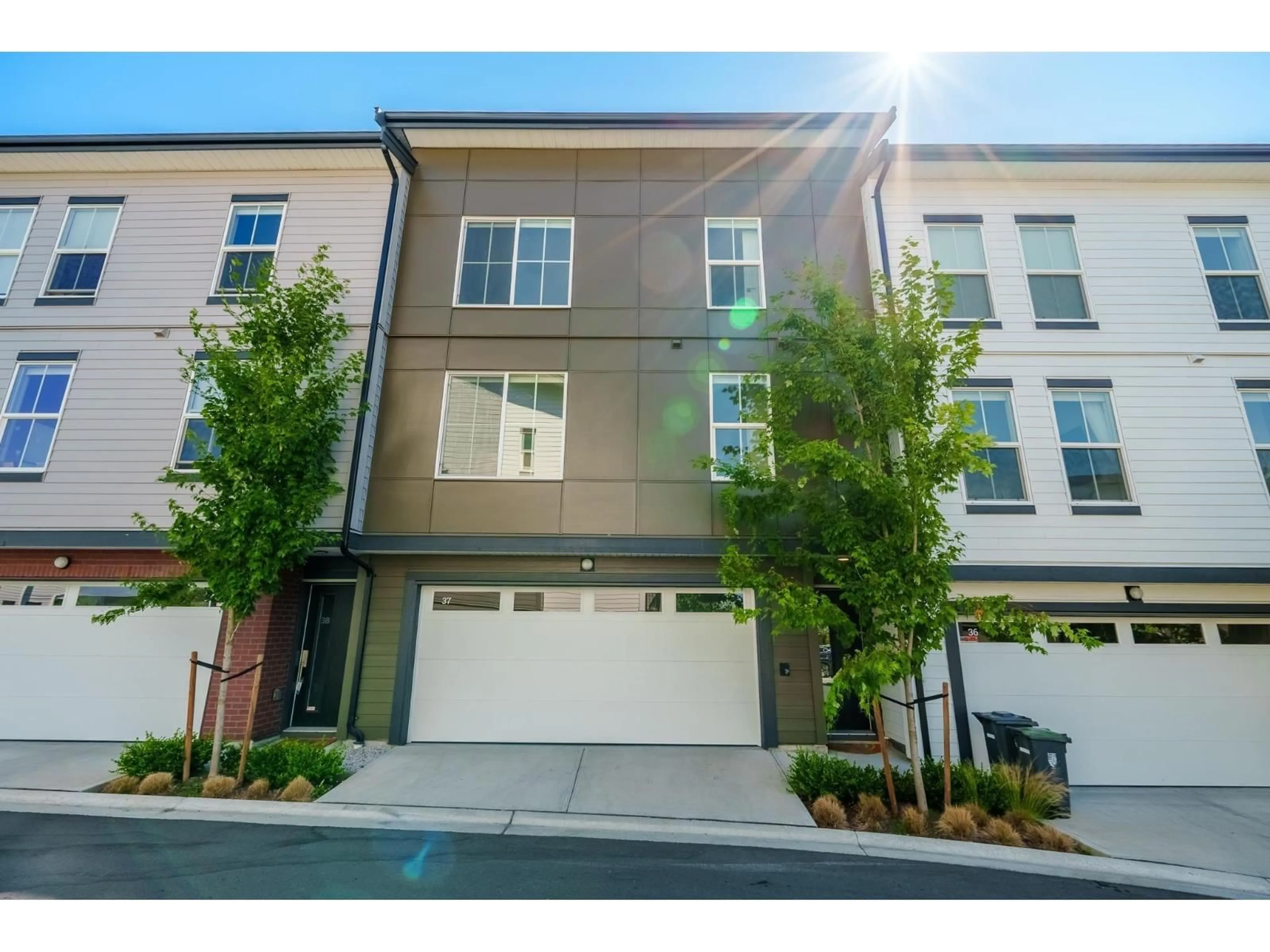 A pic from outside/outdoor area/front of a property/back of a property/a pic from drone, street for 37 - 20246 81 AVENUE, Langley British Columbia V2Y3T3