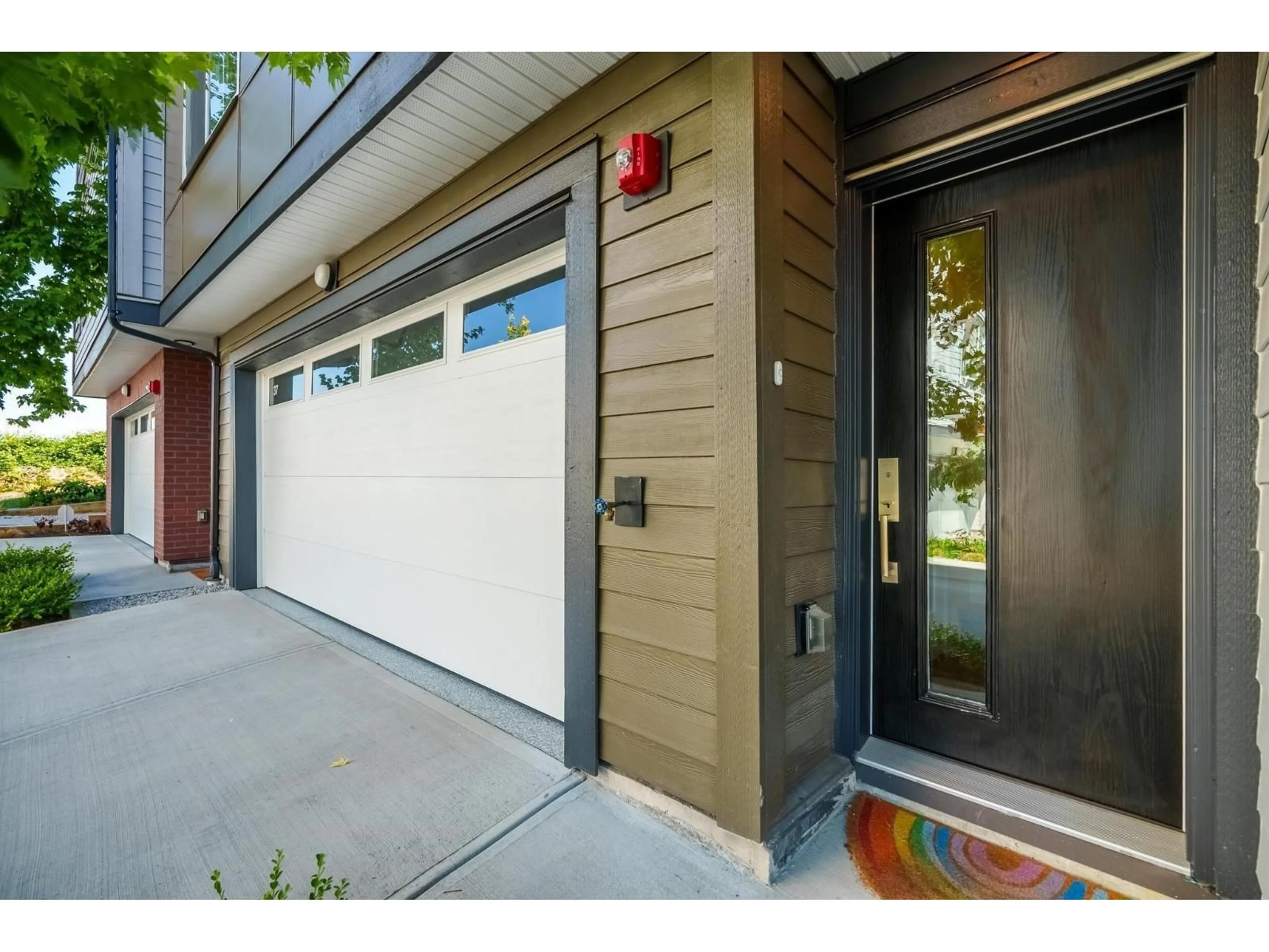 Indoor entryway for 37 - 20246 81 AVENUE, Langley British Columbia V2Y3T3