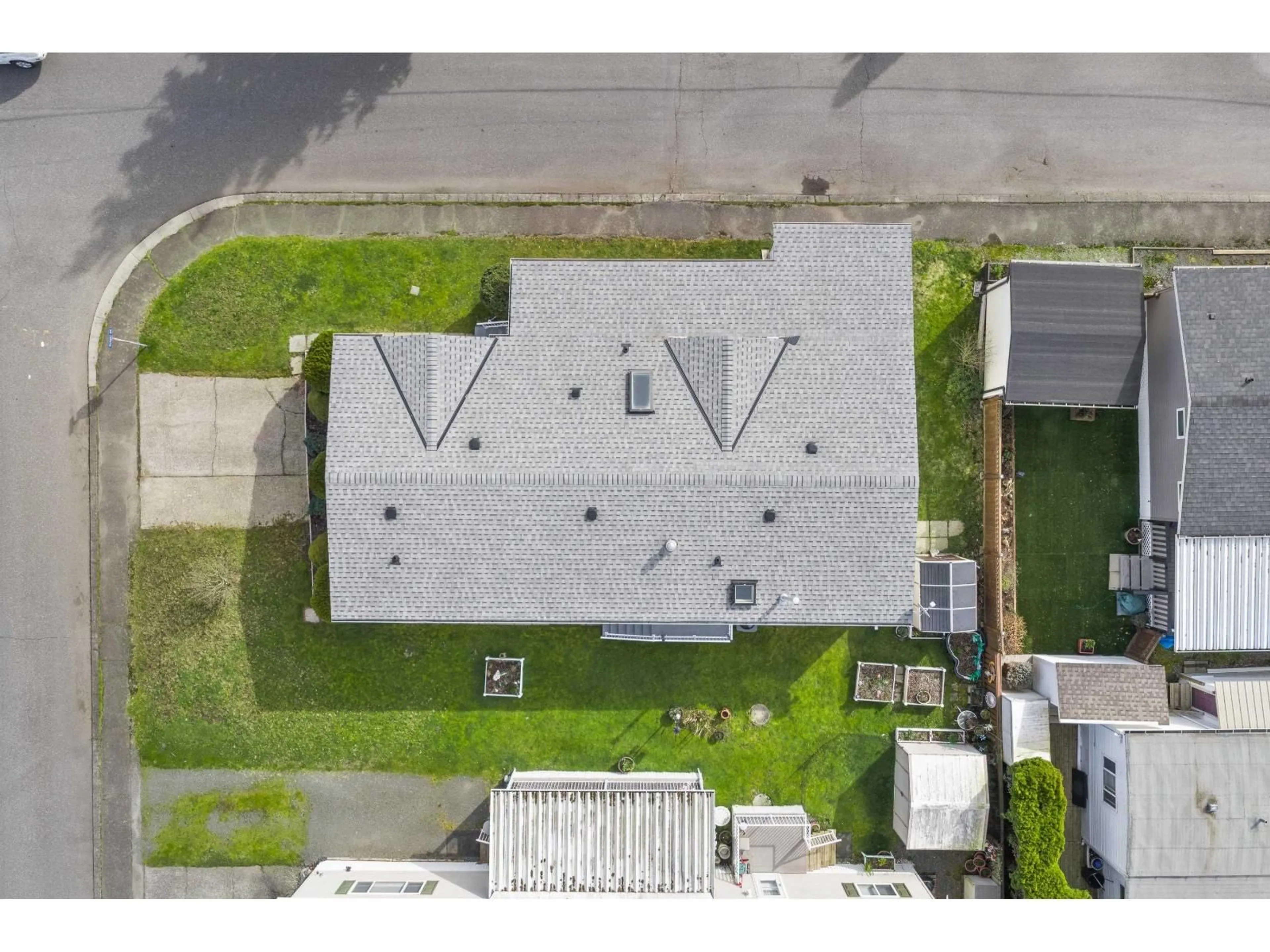 A pic from outside/outdoor area/front of a property/back of a property/a pic from drone, street for 73 - 6338 VEDDER ROAD, Chilliwack British Columbia V2R3R3