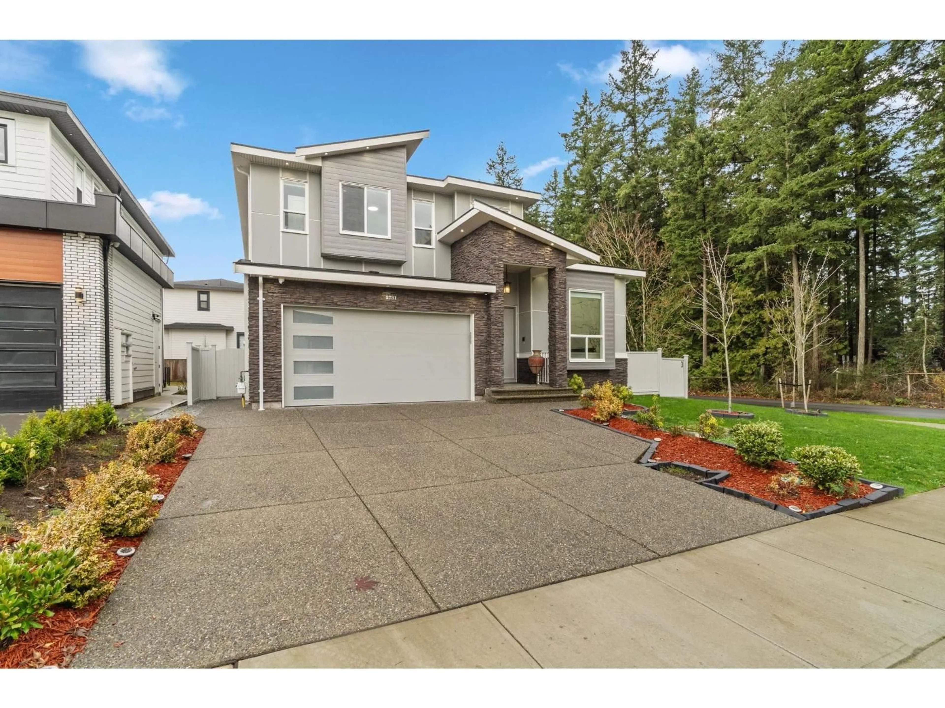Home with vinyl exterior material, street for 2731 201 STREET, Langley British Columbia V2Z0B6