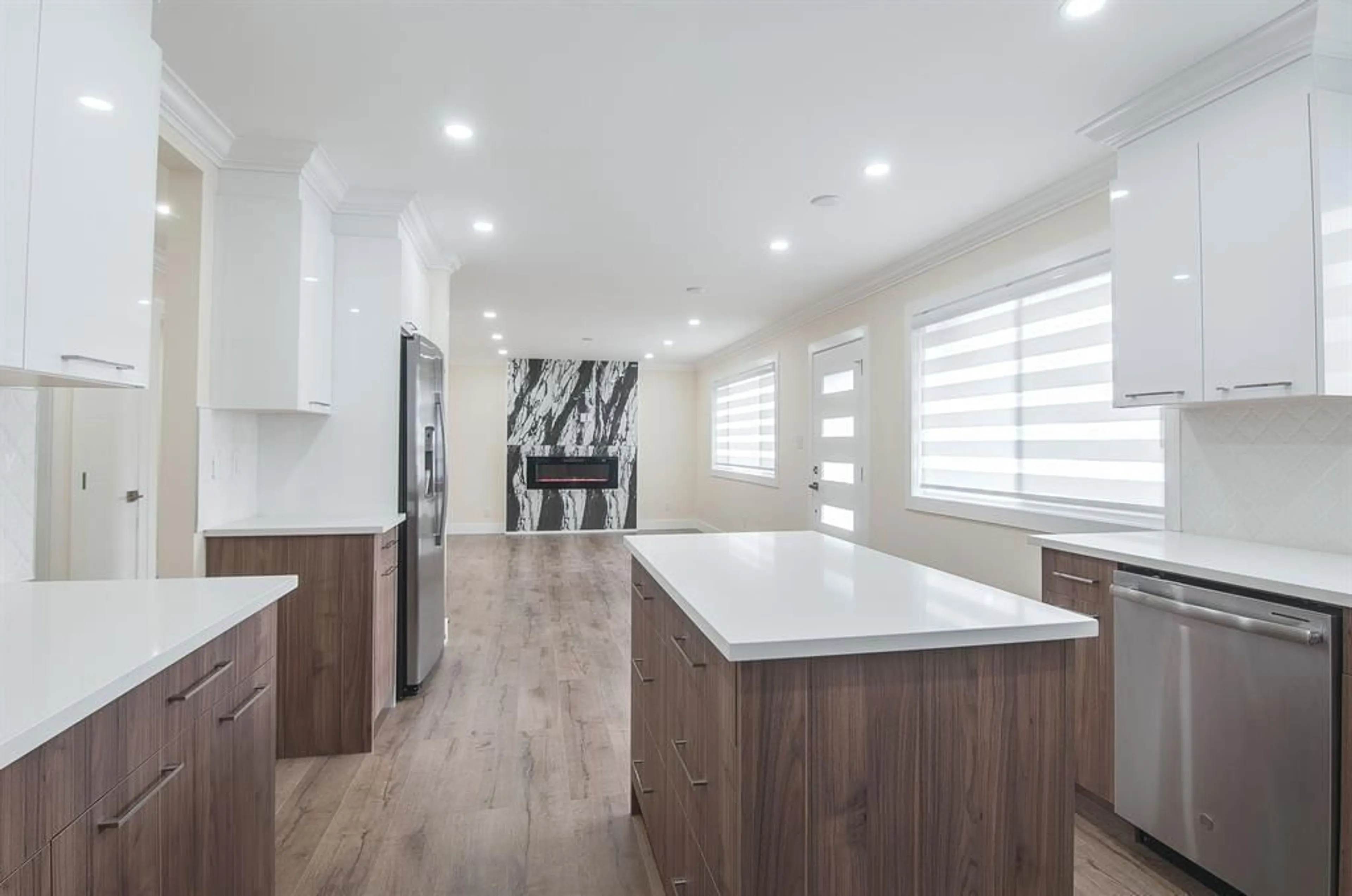 Contemporary kitchen, unknown for 20543 50A AVENUE, Langley British Columbia V3A6X3