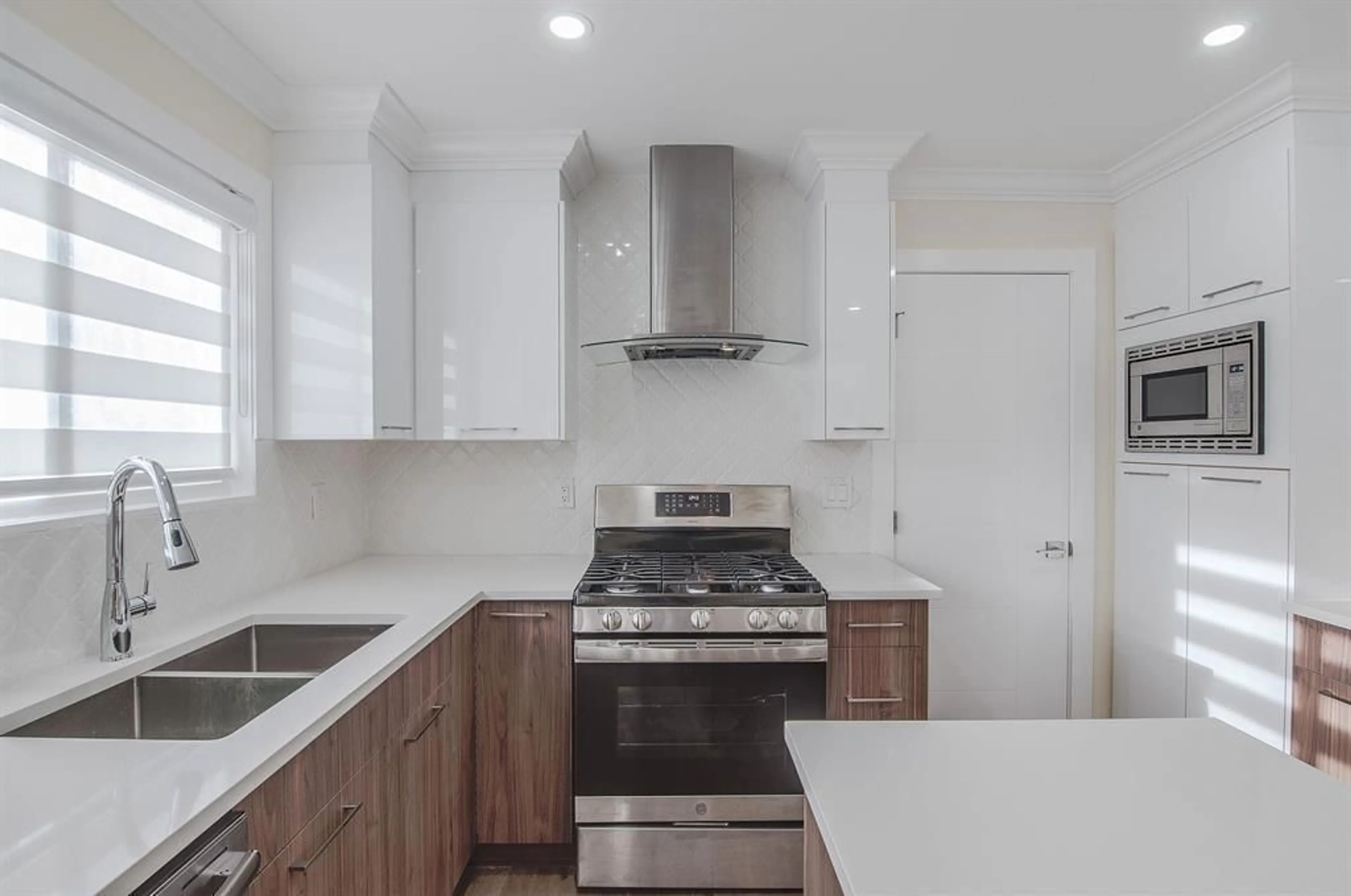 Unknown for 20543 50A AVENUE, Langley British Columbia V3A6X3