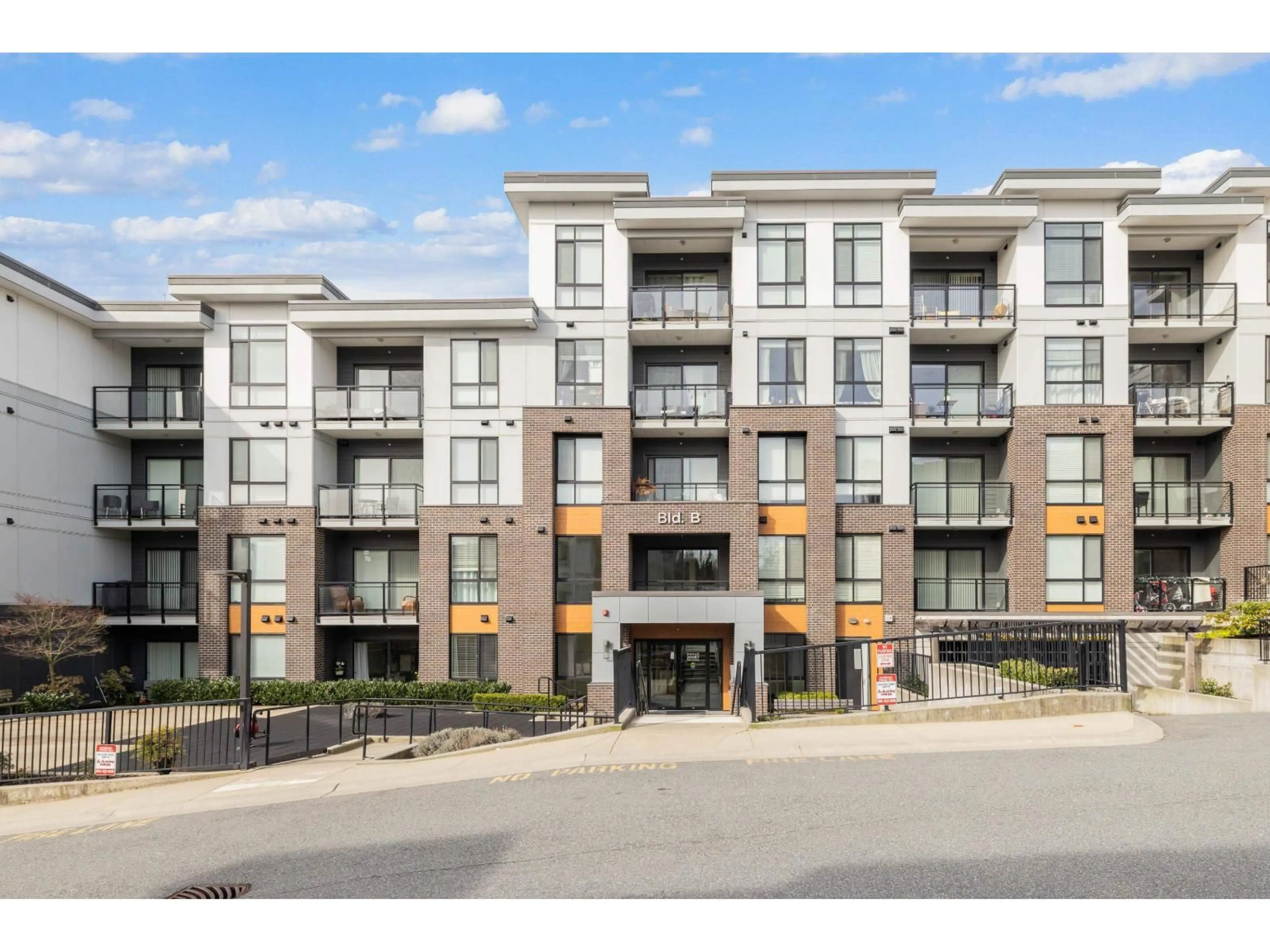 Unknown for B308 - 20087 68 AVENUE, Langley British Columbia V2Y0Y3