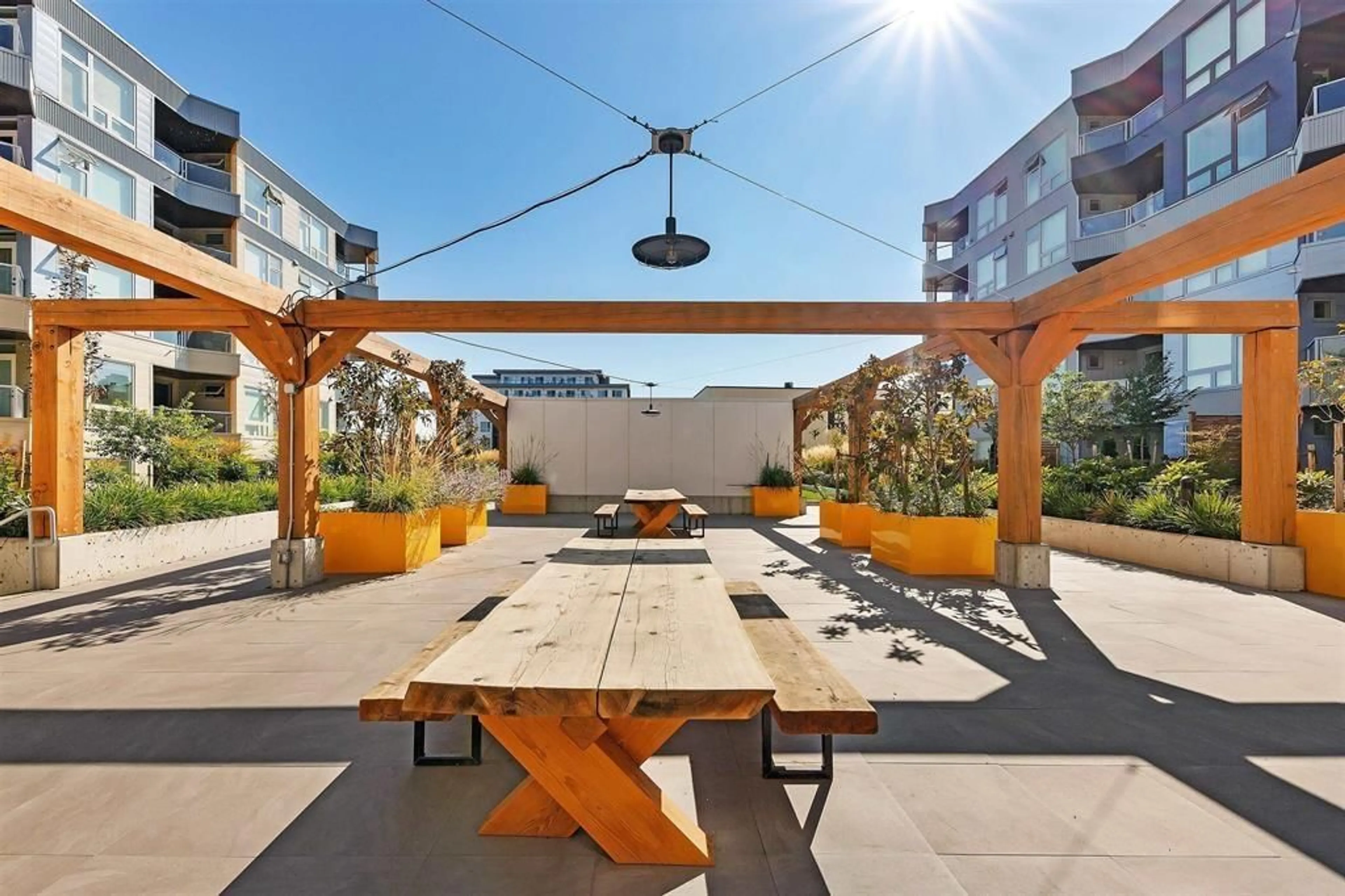 Patio, street for 410 - 32828 LANDEAU PLACE, Abbotsford British Columbia V2S0M4