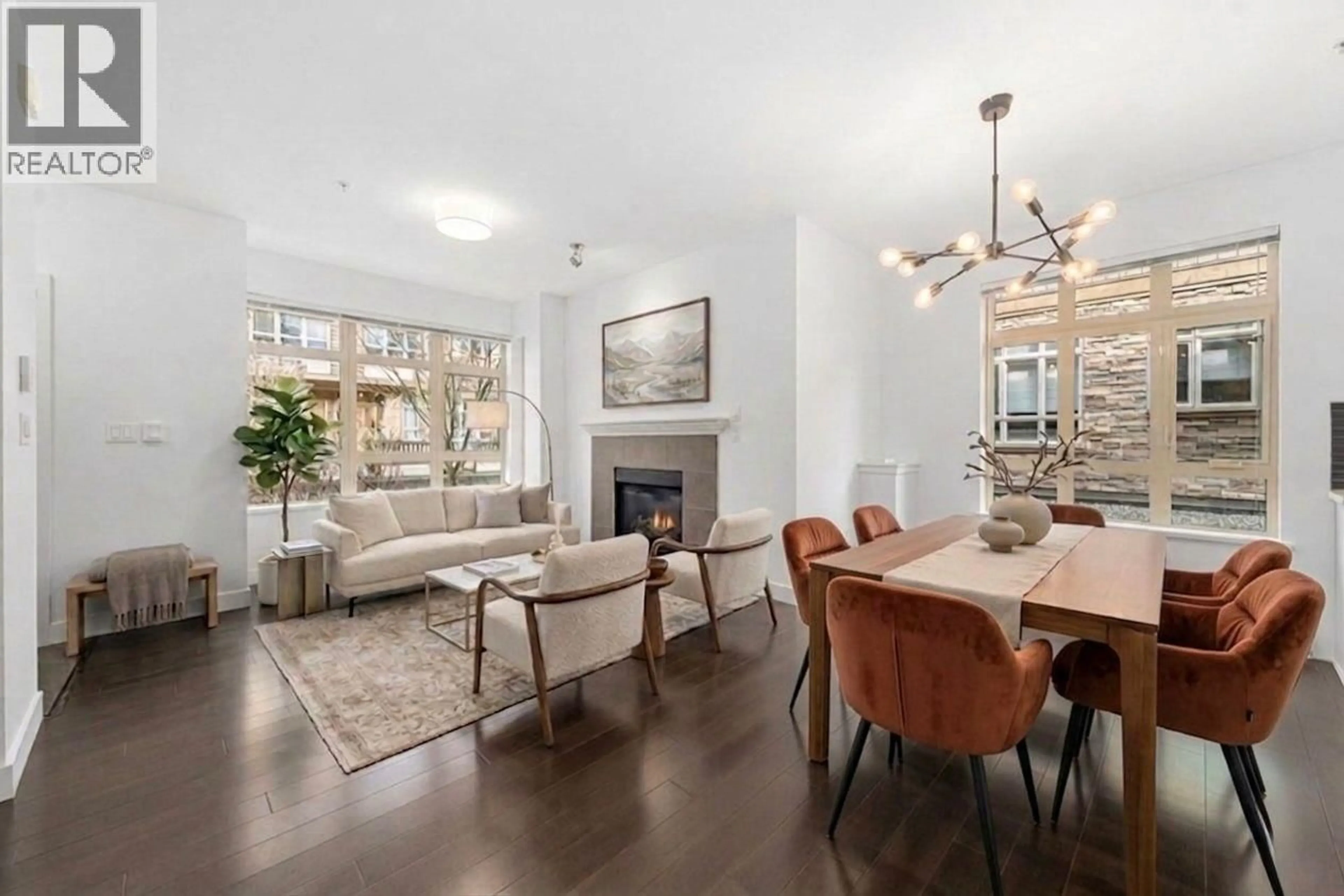 Dining room, unknown for 3318 MT SEYMOUR PARKWAY, North Vancouver British Columbia V7H1G3