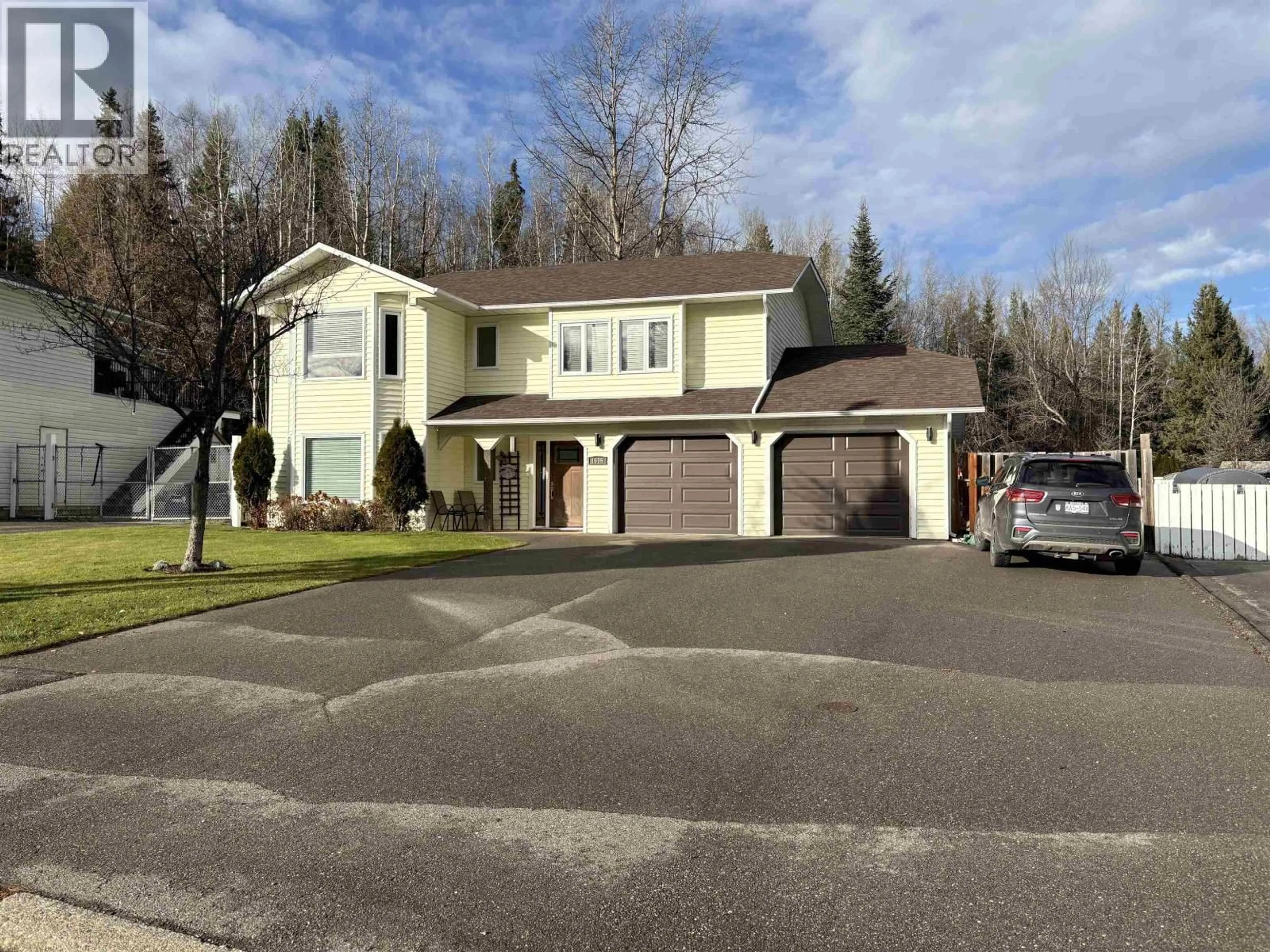 A pic from outside/outdoor area/front of a property/back of a property/a pic from drone, street for 1906 CLEARWOOD CRESCENT, Prince George British Columbia V2K4R1