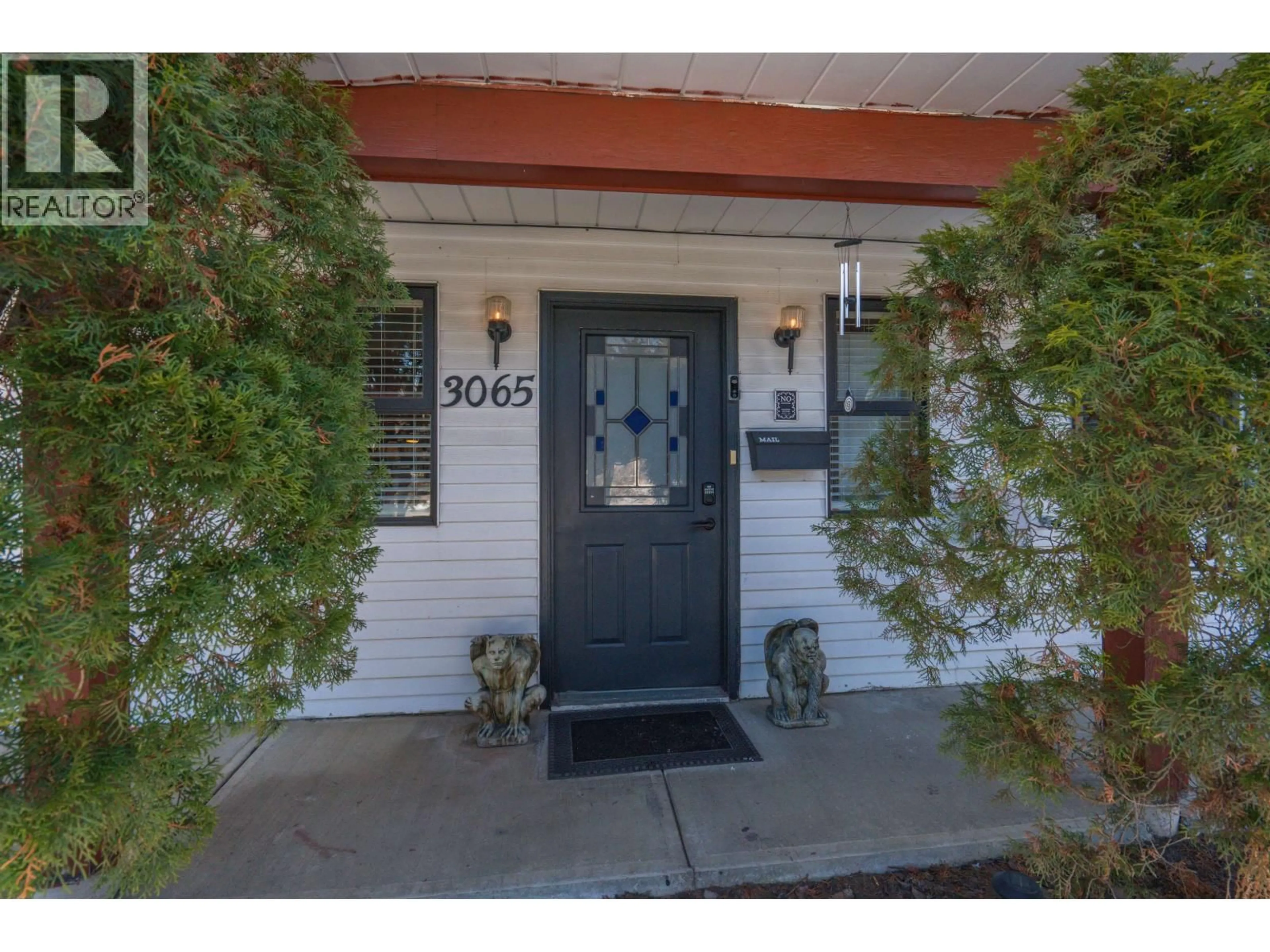 Indoor entryway for 3065 WALLACE CRESCENT, Prince George British Columbia V2K3Y9
