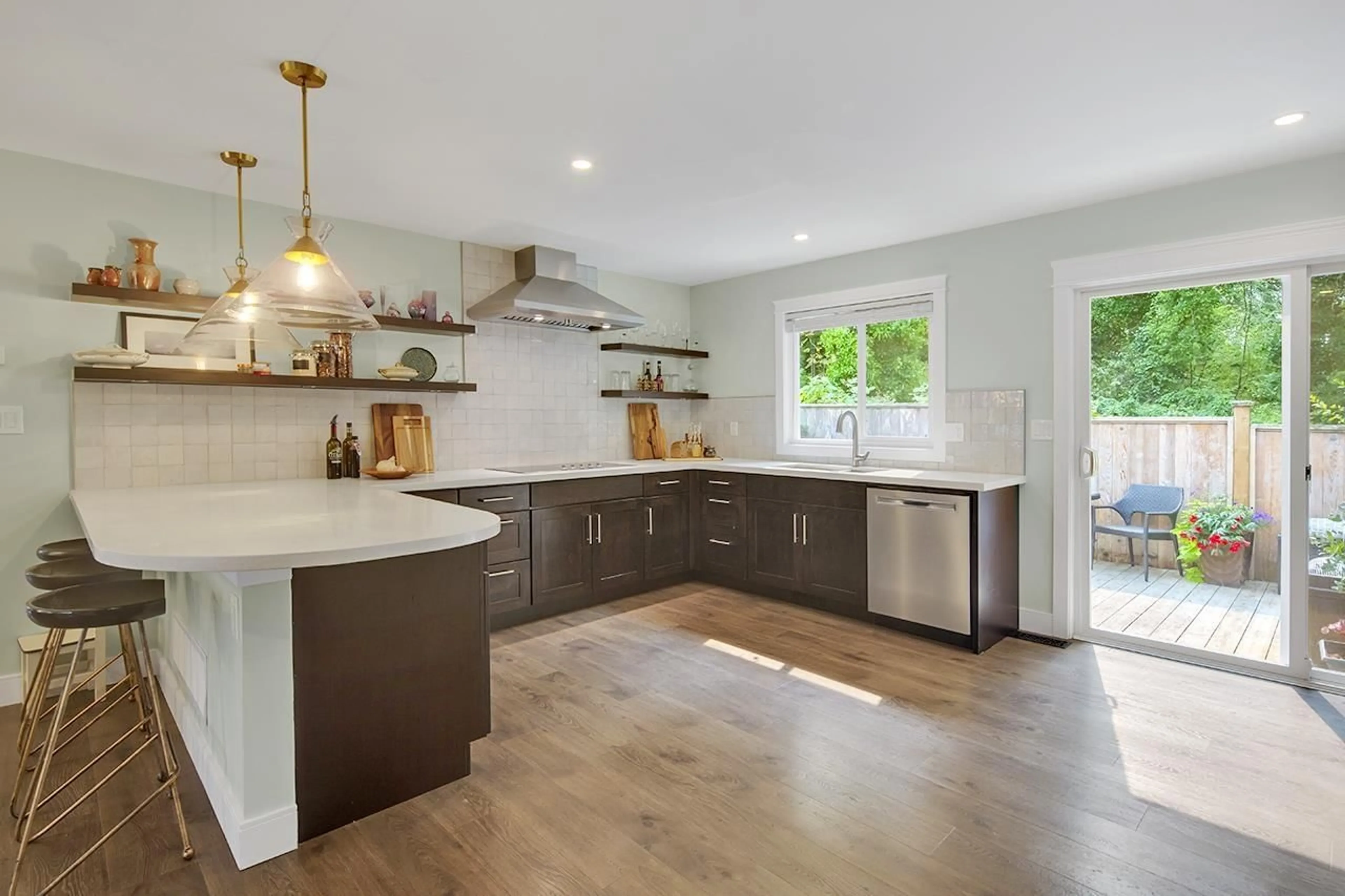 Open concept kitchen, unknown for 1744 128 STREET, Surrey British Columbia V4A3V4