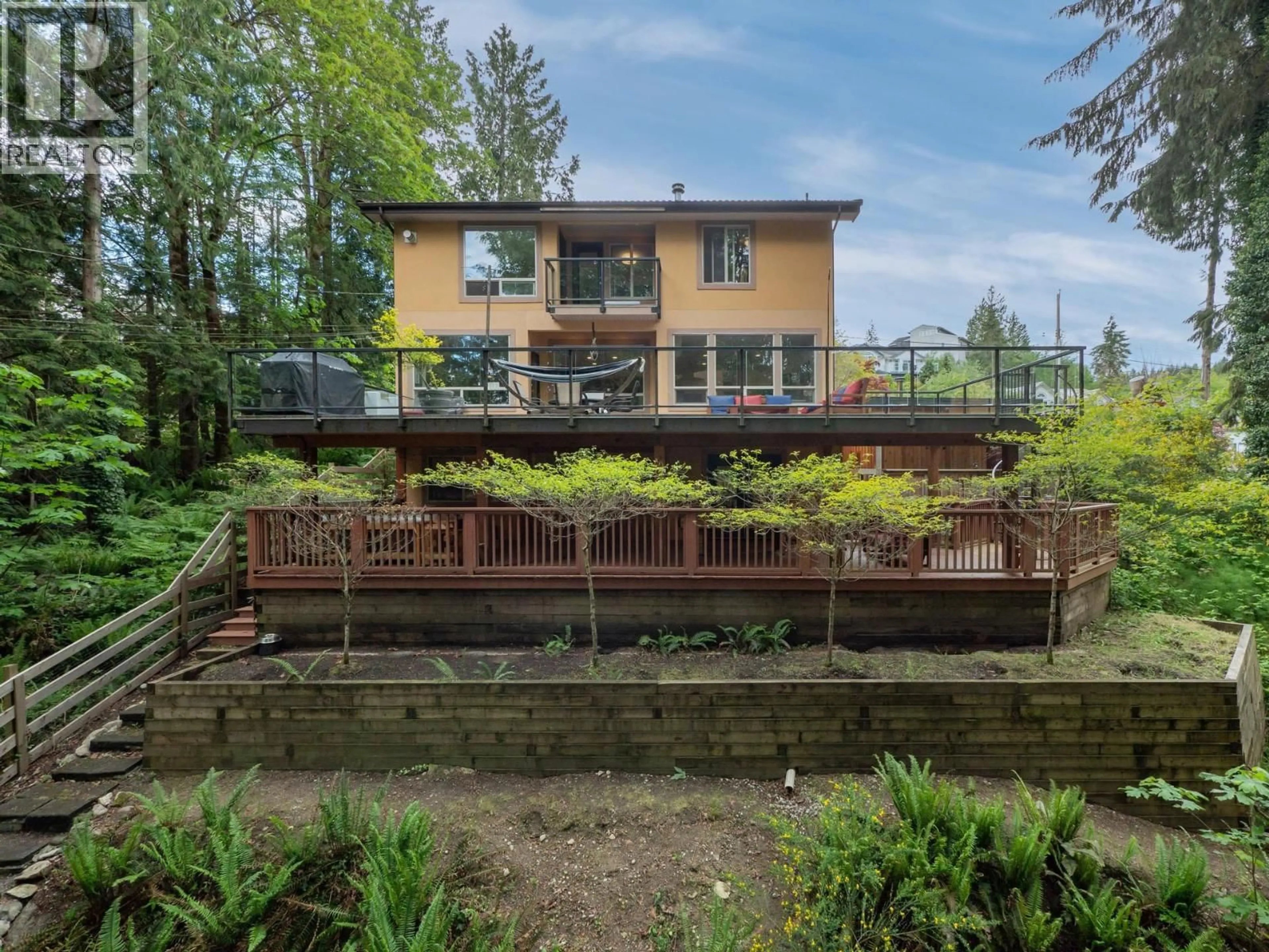 Patio, unknown for 5836 MARINE WAY, Sechelt British Columbia V7Z0R3