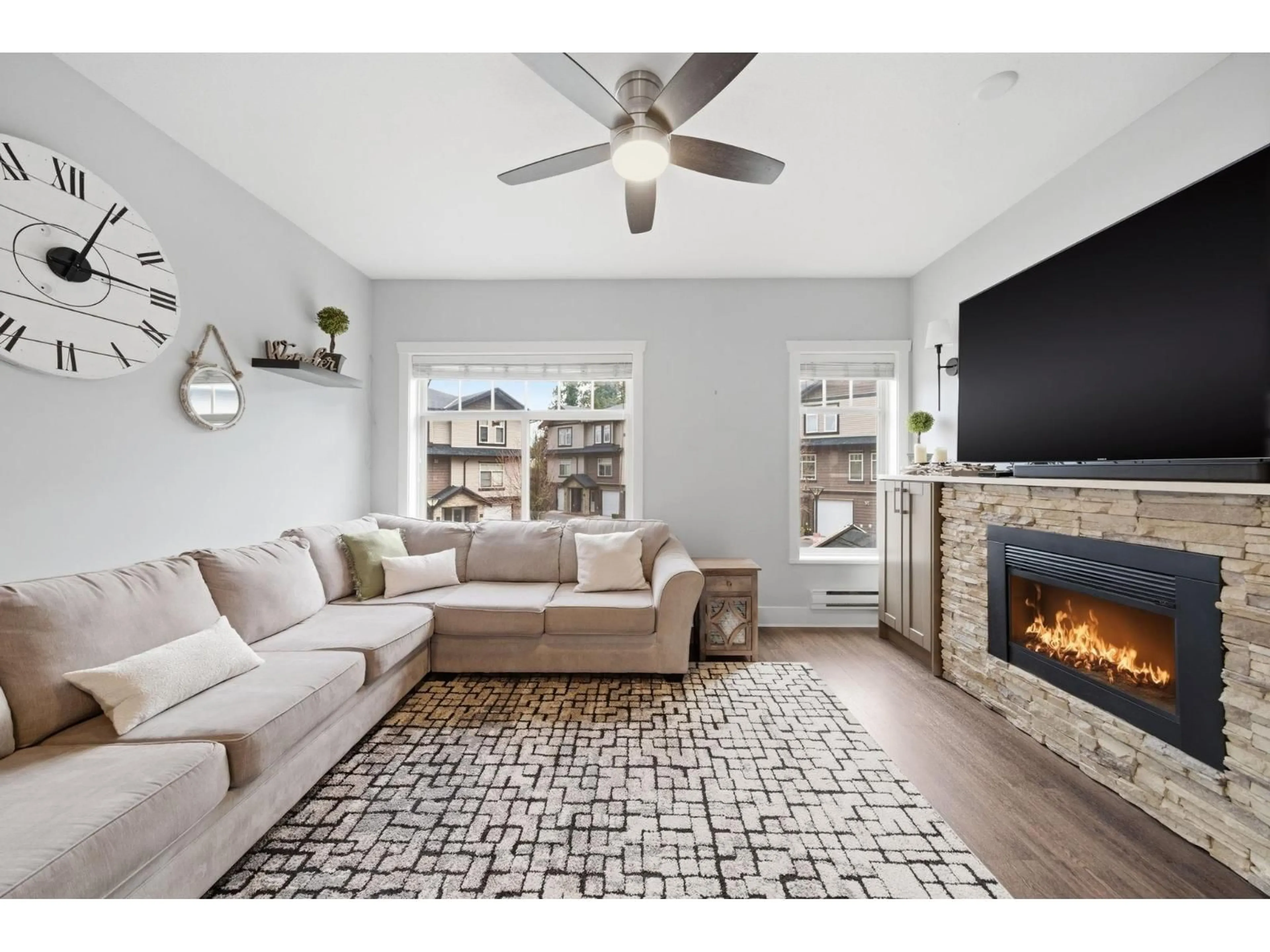 Living room with furniture, unknown for 29 - 2950 LEFEUVRE ROAD, Abbotsford British Columbia V4X0B2