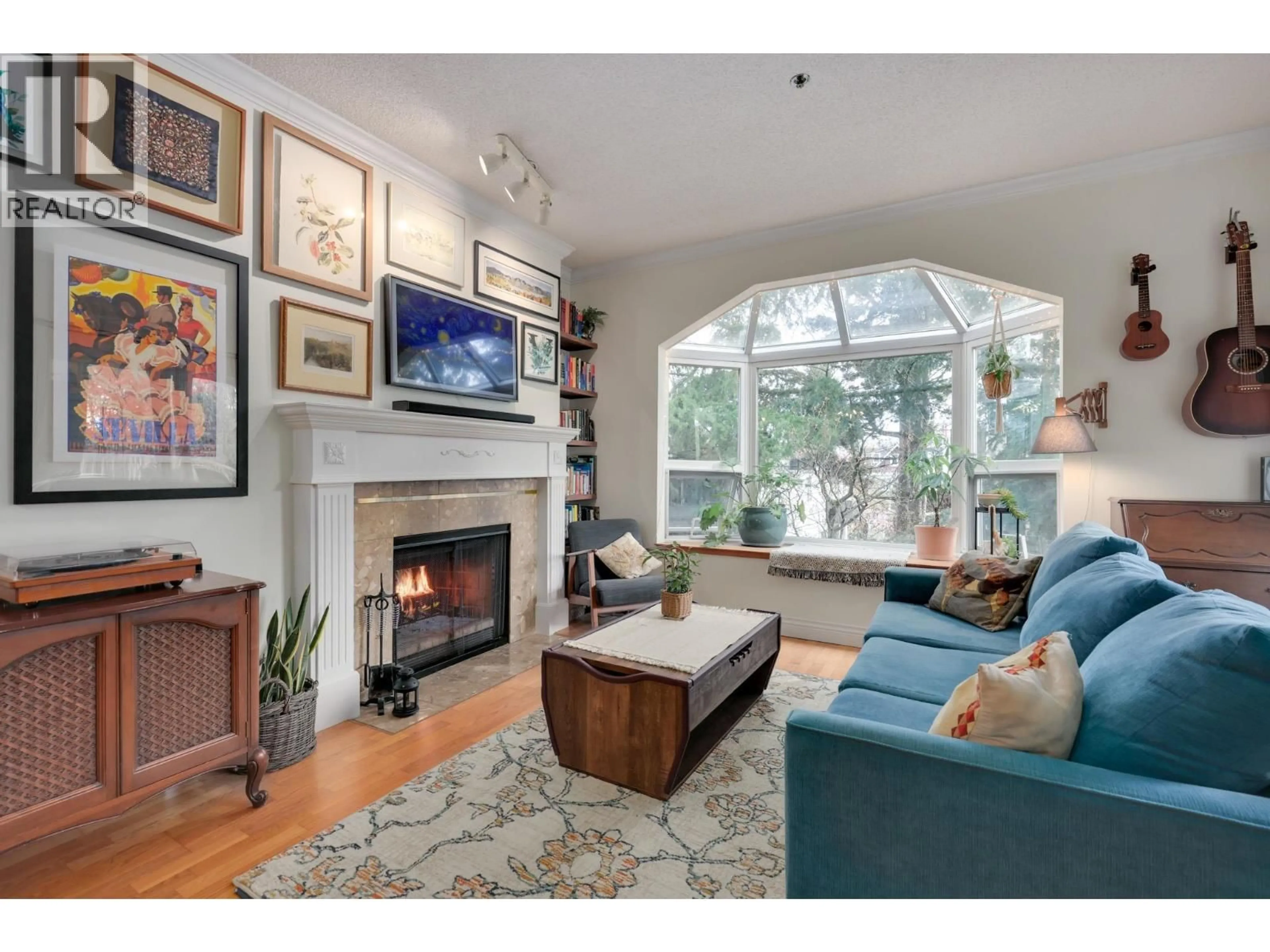 Living room with furniture, unknown for 305 - 2256 7TH AVENUE, Vancouver British Columbia V6K1Y2
