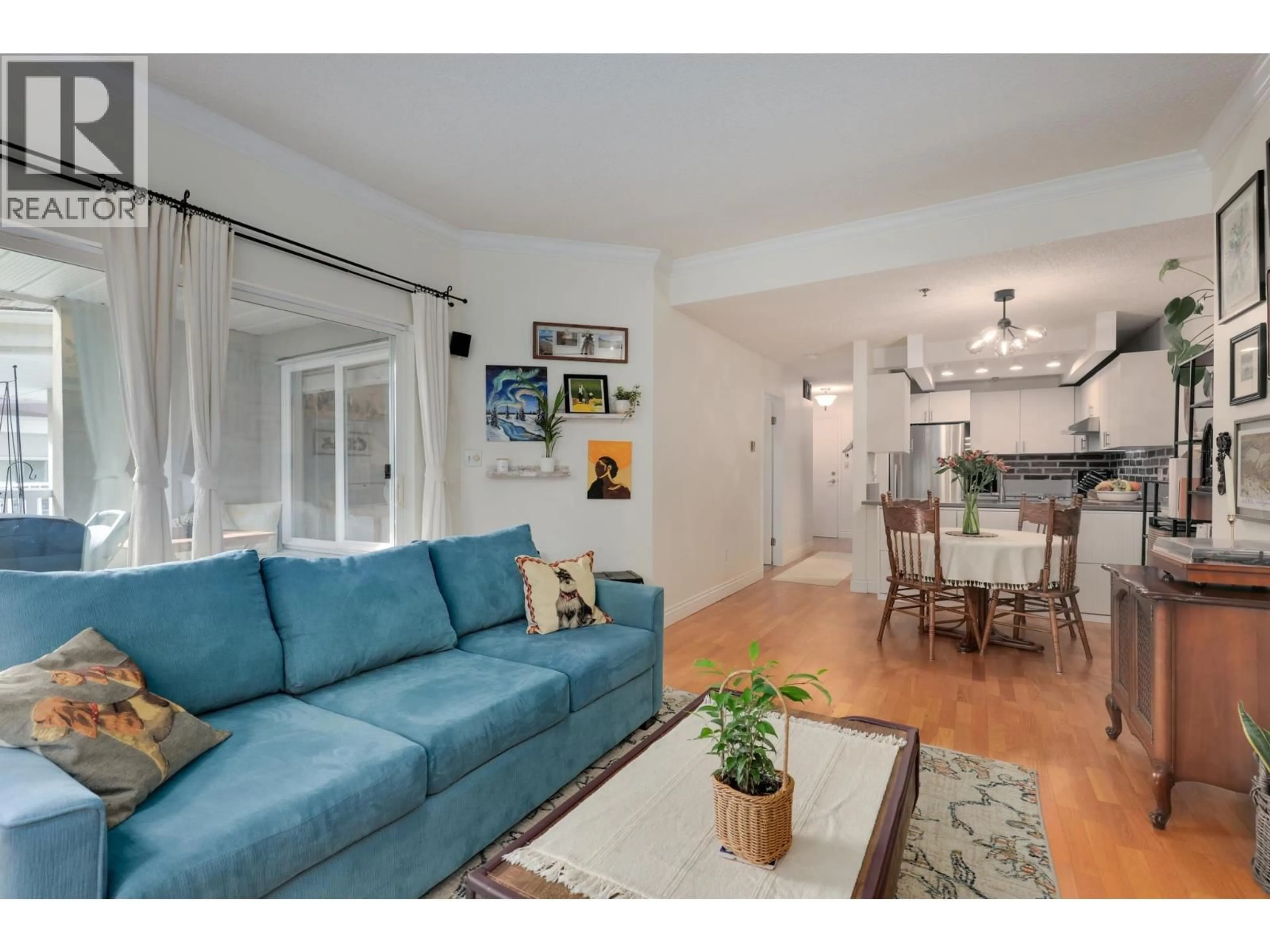 Living room with furniture, unknown for 305 - 2256 7TH AVENUE, Vancouver British Columbia V6K1Y2