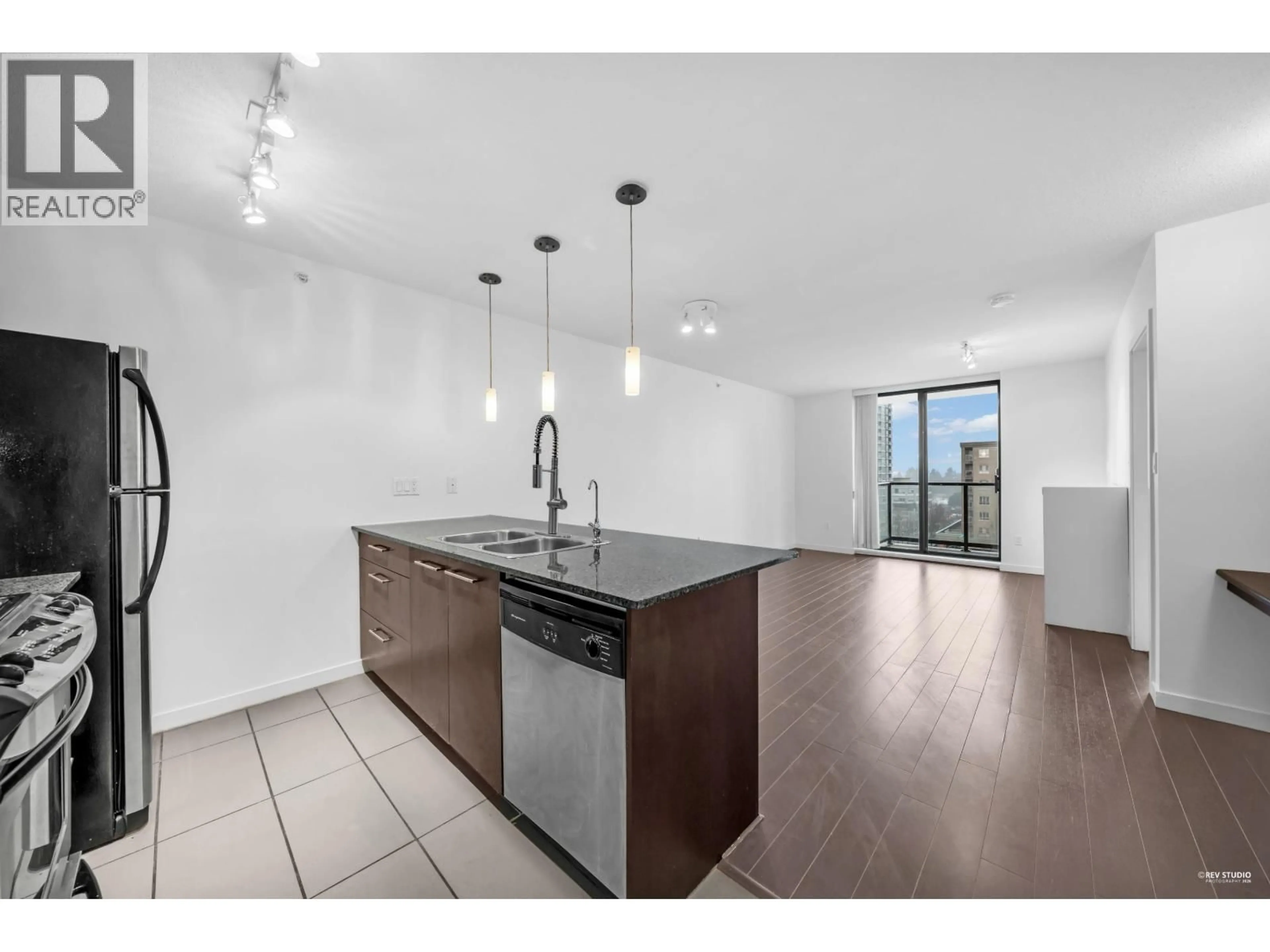 Open concept kitchen, unknown for 1008 - 2979 GLEN DRIVE, Coquitlam British Columbia V3B0B2