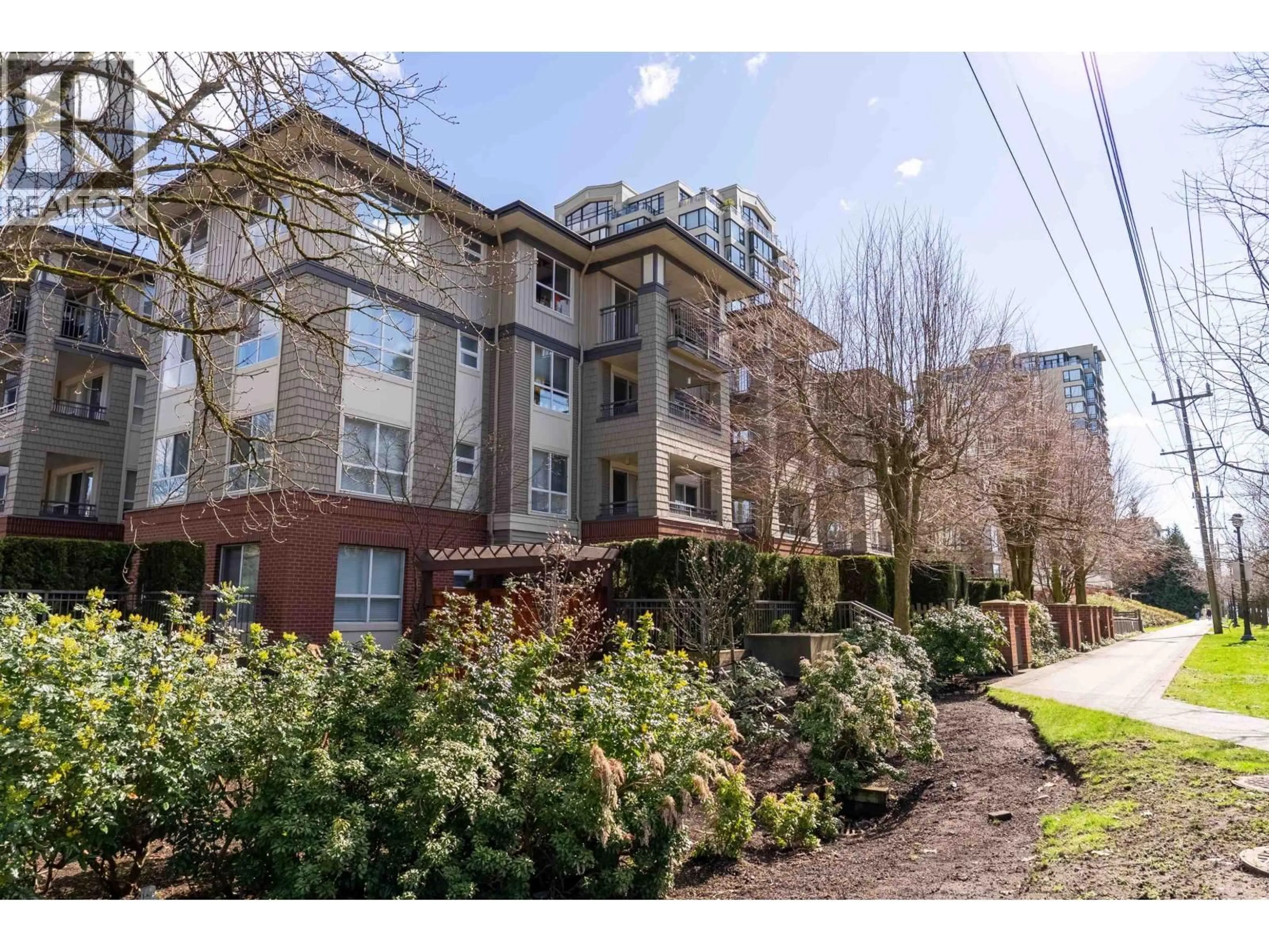 Patio, street for 266 - 9100 FERNDALE ROAD, Richmond British Columbia V6Y4L1